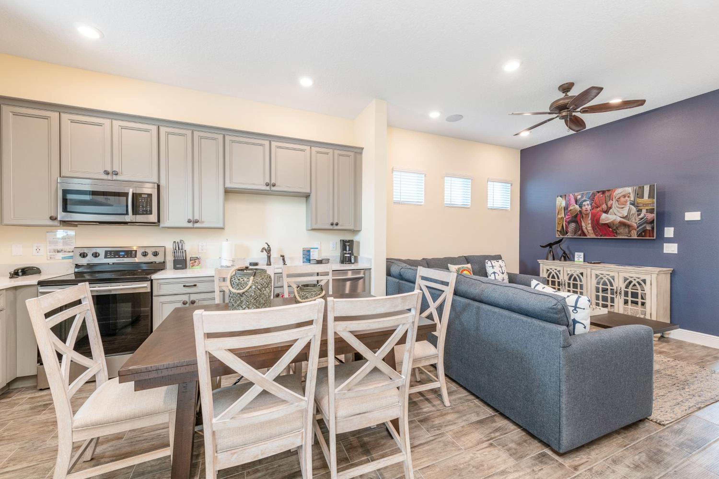 Sandy Shores Cottage Near Disney With Margaritaville Resort & Island H2O Access - 8077Kd