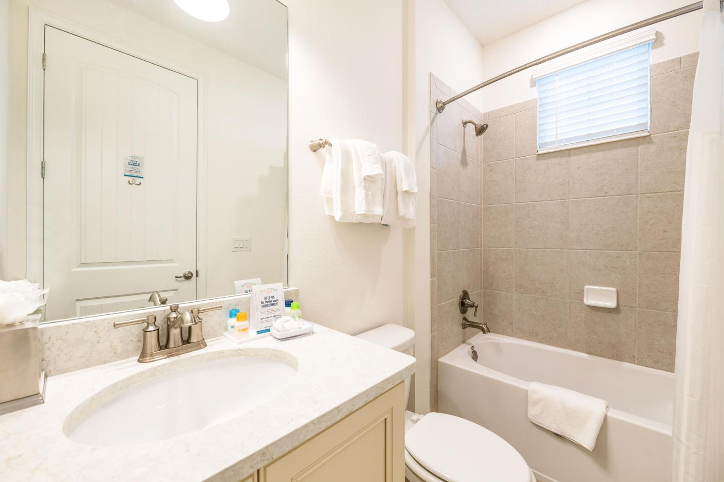 Lovely Green Cottage Near Disney With Margaritaville Resort & Island H20 Waterpark Access - 2982Sr