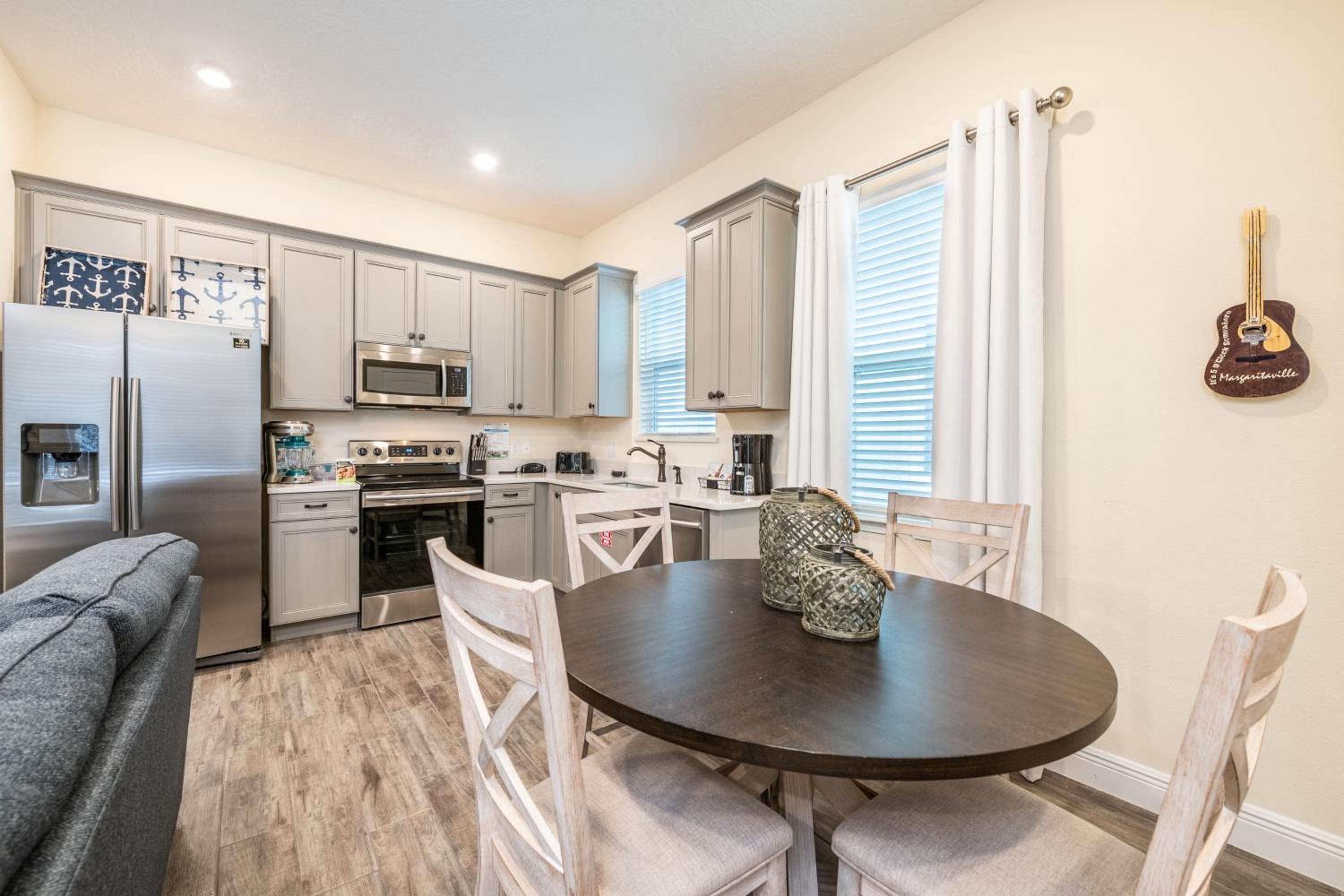 Comfy Cottage Near Disney With Margaritaville Resort & Island H2O Access - 8087Kd