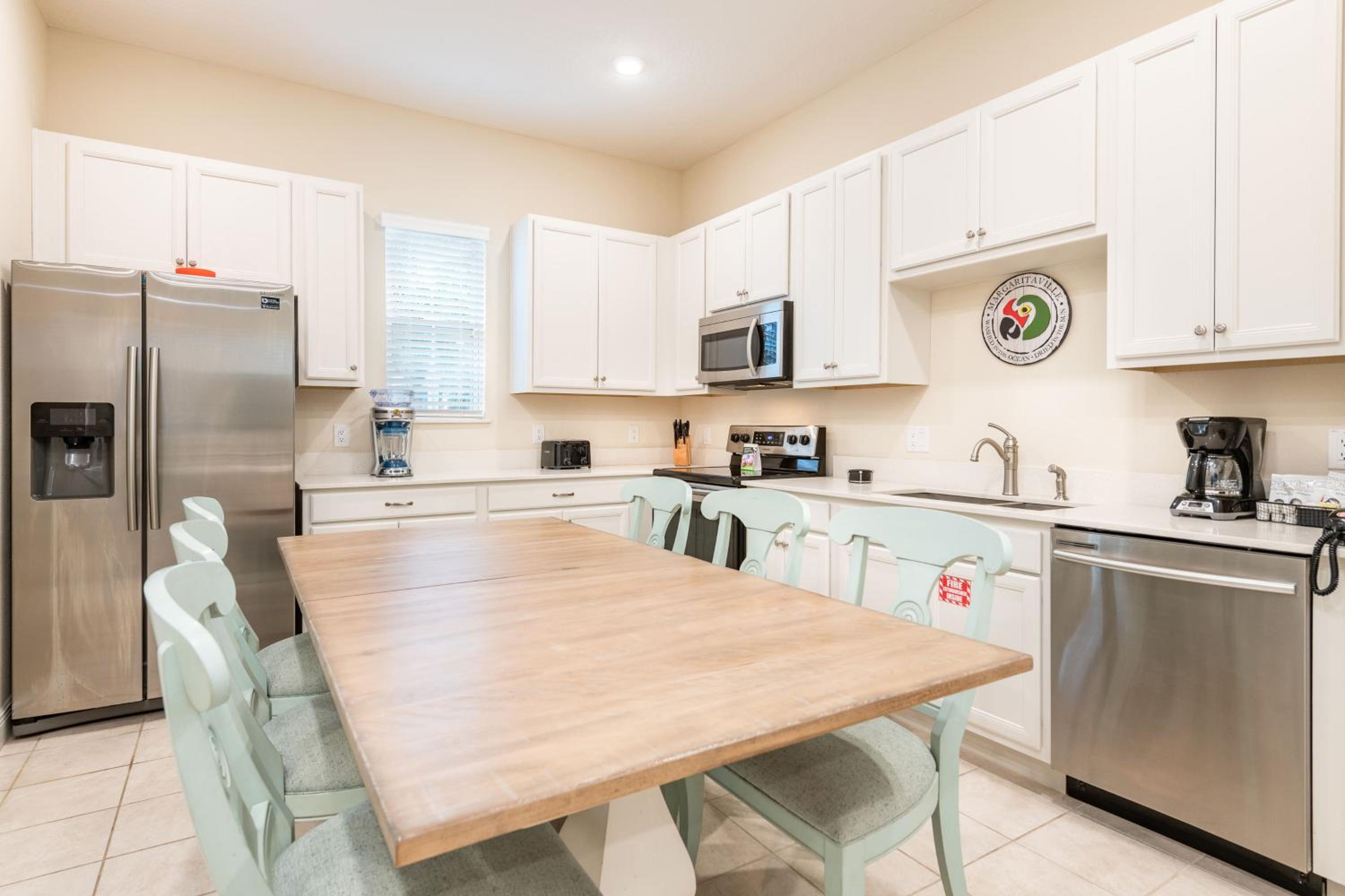 Comfy Cottage With Hot Tub Near Disney With Margaritaville Resort & Island H2O Access - 8029Sb