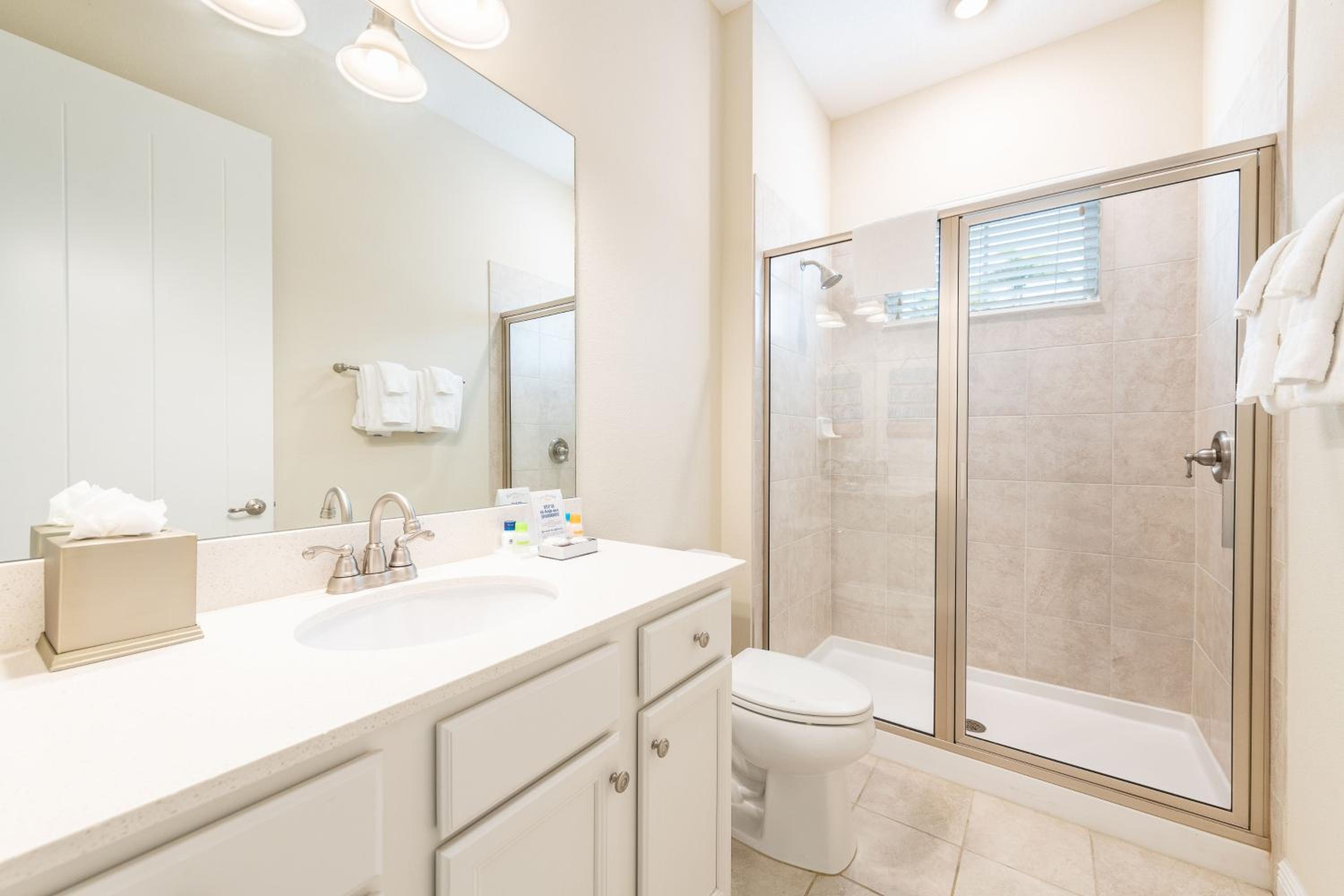 Comfy Cottage With Hot Tub Near Disney With Margaritaville Resort & Island H2O Access - 8029Sb