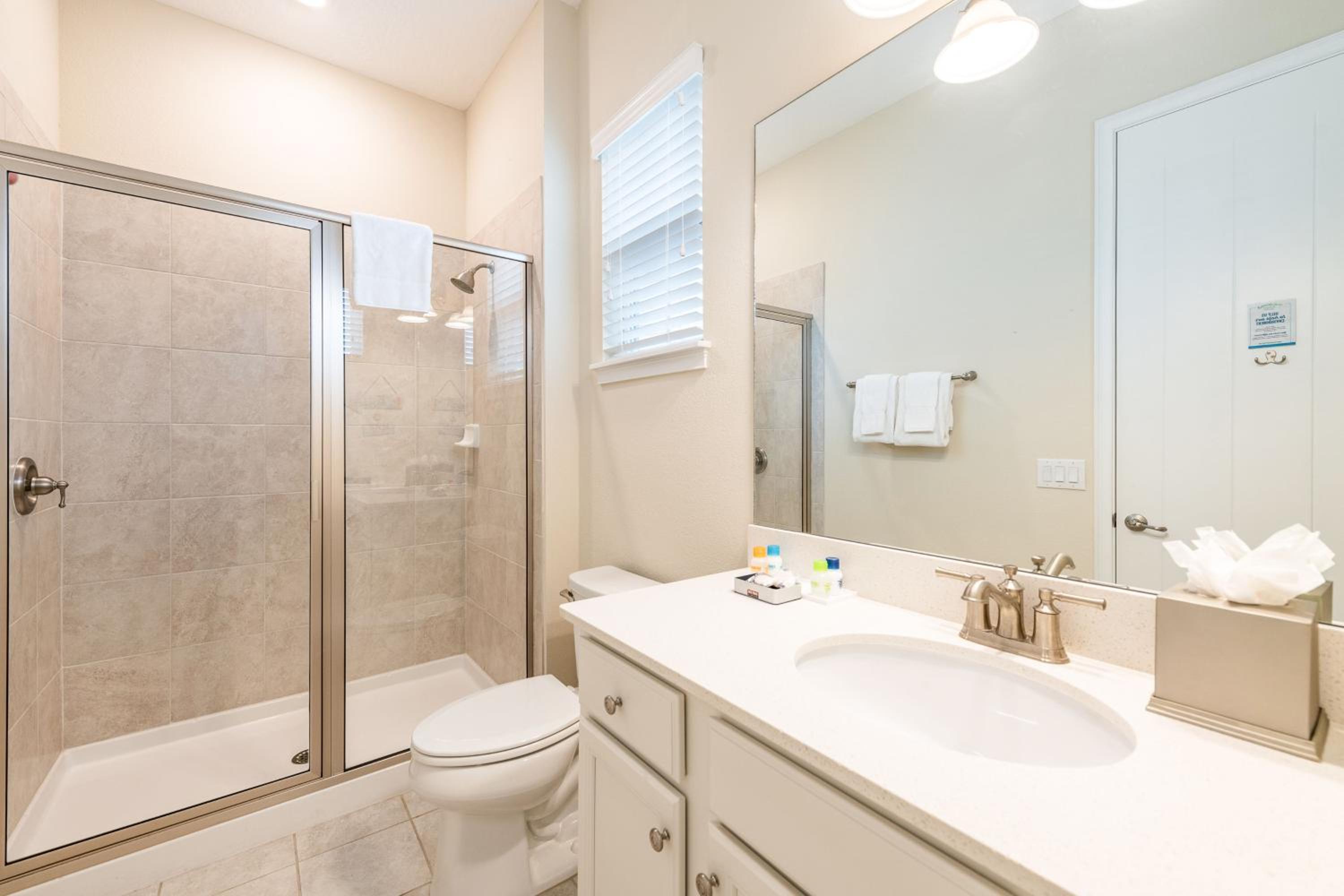 Comfy Cottage With Hot Tub Near Disney With Margaritaville Resort & Island H2O Access - 8029Sb