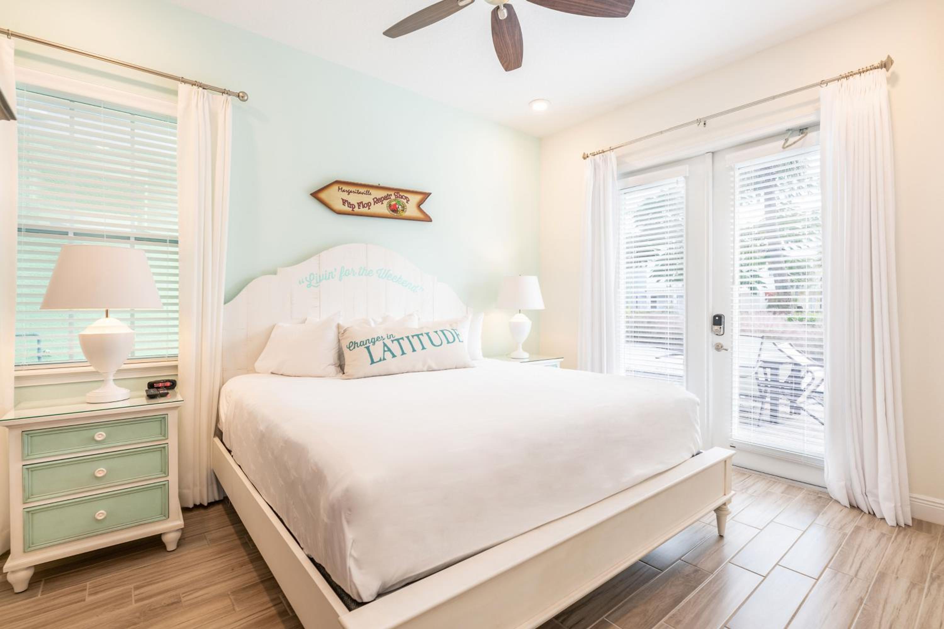 Vibrant Cottage With Hot Tub Near Disney With Margaritaville Resort & Island H2O Access - 8032Dr