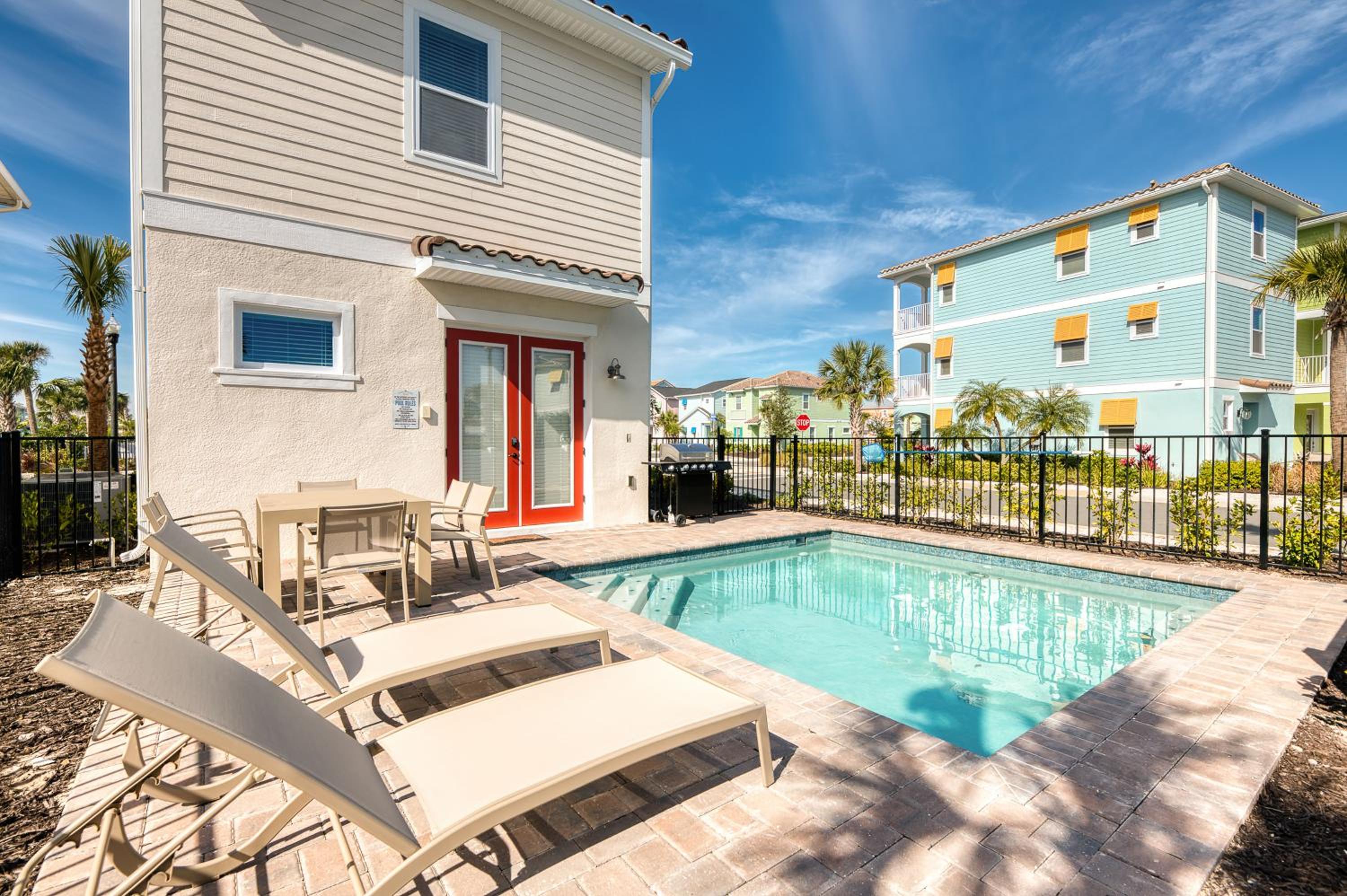 Charming Cottage With Private Pool Near Disney With Margaritaville Resort & Island H2O Access - 8049Kd