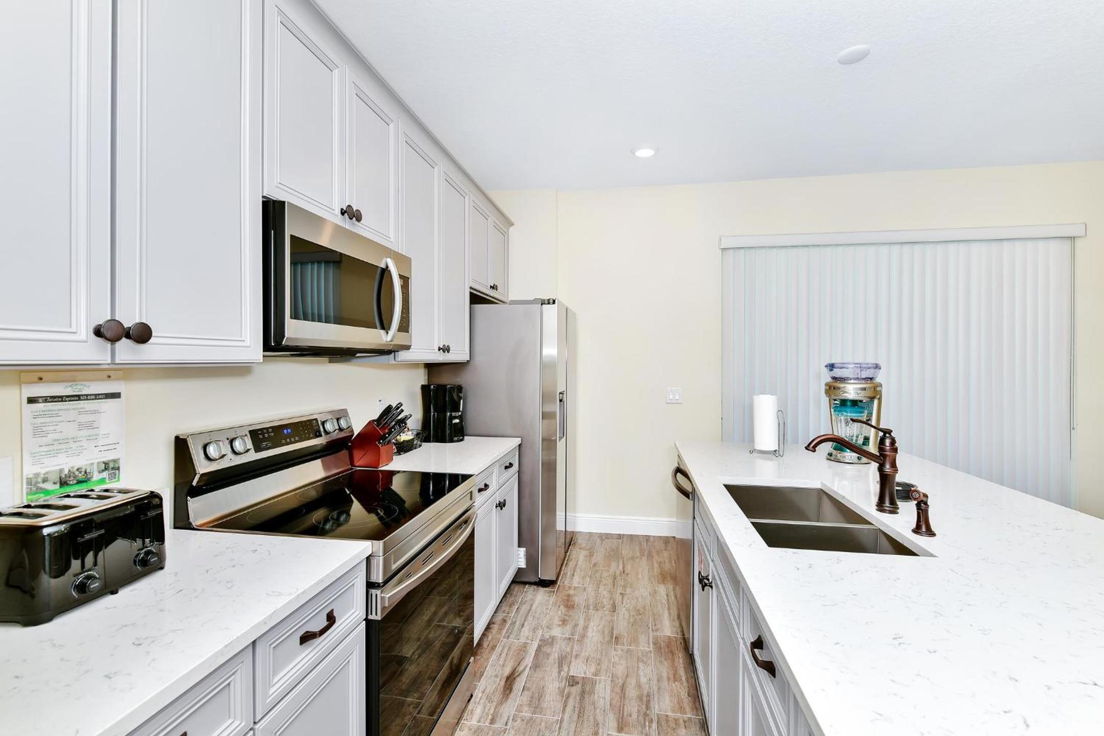 Pearly White Villa Near Disney With Margaritaville Resort & Island H2O Access - 3061Cs