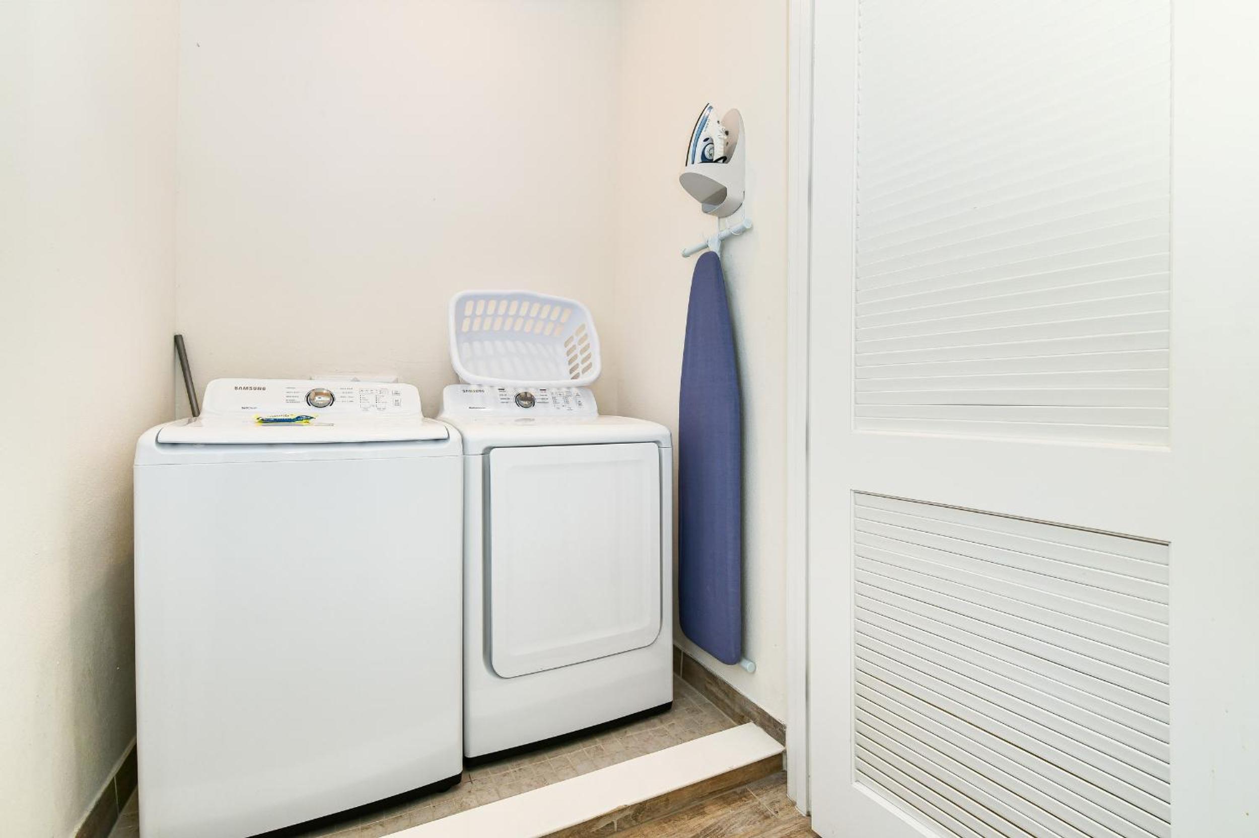 Seashell Cream Cottage With Private Pool Near Disney With Margaritaville Resort & Island H2O Access - 8037St