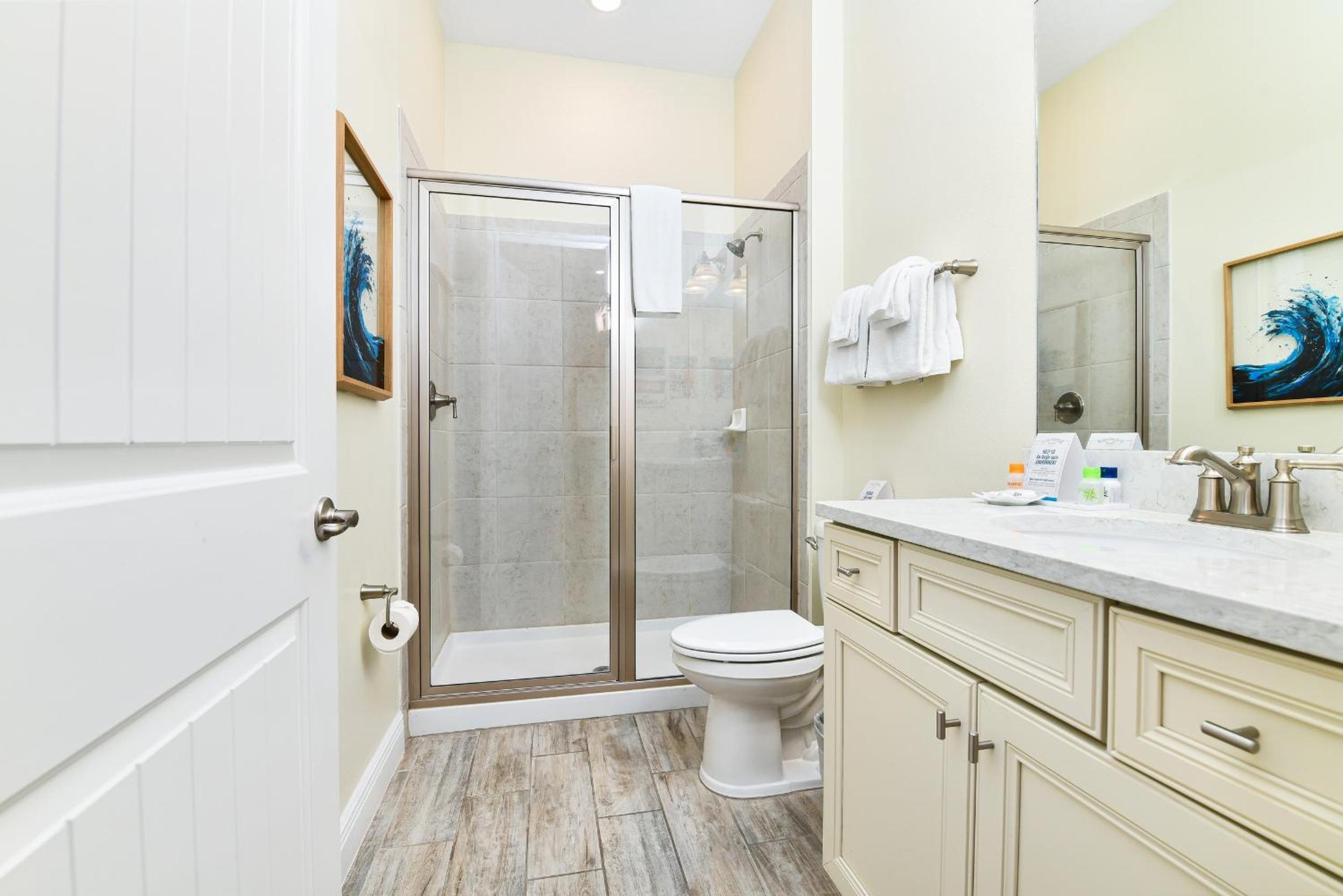 Seashell Cream Cottage With Private Pool Near Disney With Margaritaville Resort & Island H2O Access - 8037St