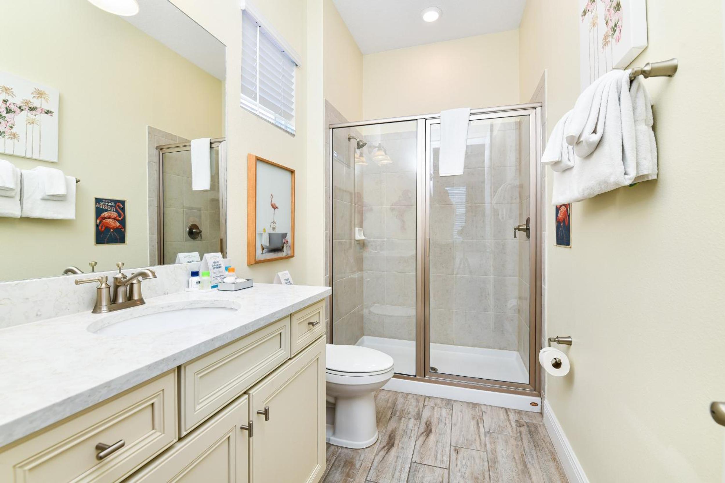 Seashell Cream Cottage With Private Pool Near Disney With Margaritaville Resort & Island H2O Access - 8037St