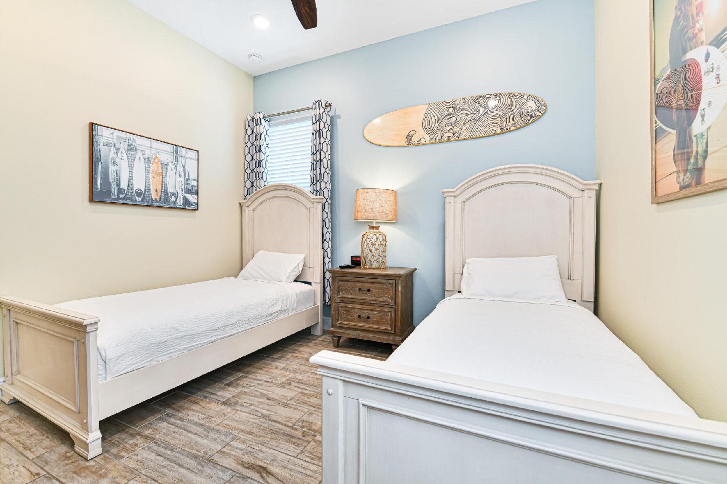 Seashell Cream Cottage With Private Pool Near Disney With Margaritaville Resort & Island H2O Access - 8037St