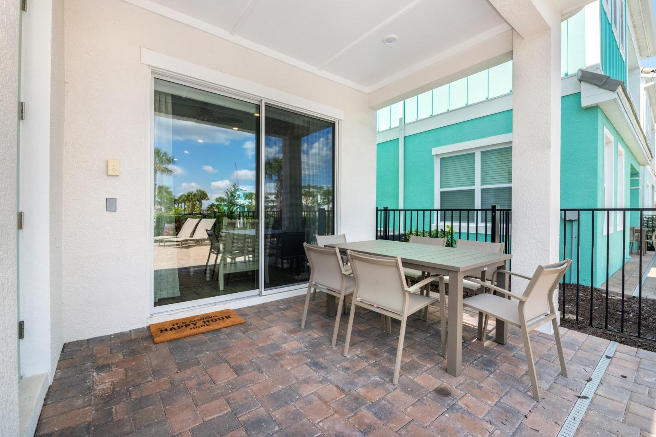 Seashell Cream Cottage With Private Pool Near Disney With Margaritaville Resort & Island H2O Access - 8037St