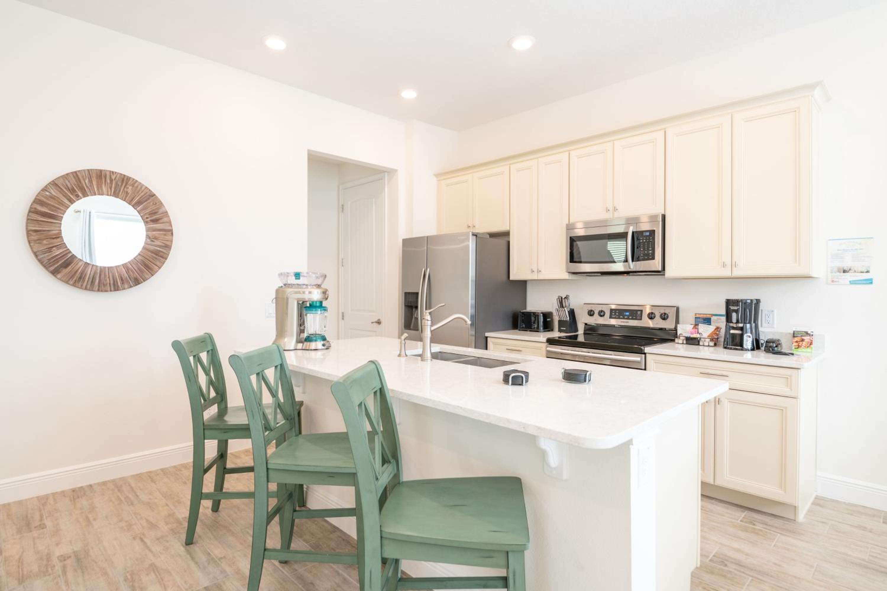 Coral Reef Cottage! Near Disney With Margaritaville Resort & Island H2O Access - 8052Ls