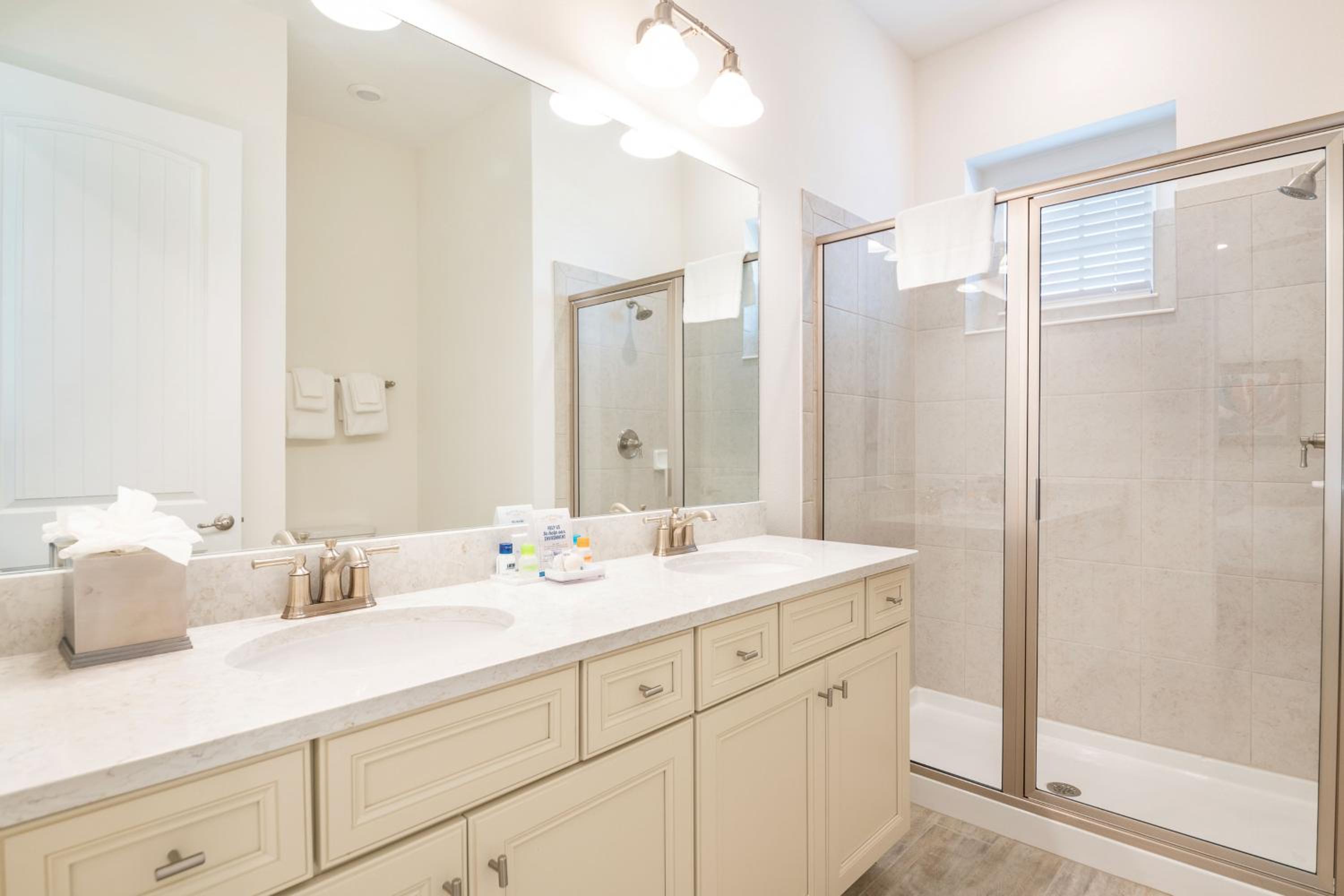 Coral Reef Cottage! Near Disney With Margaritaville Resort & Island H2O Access - 8052Ls