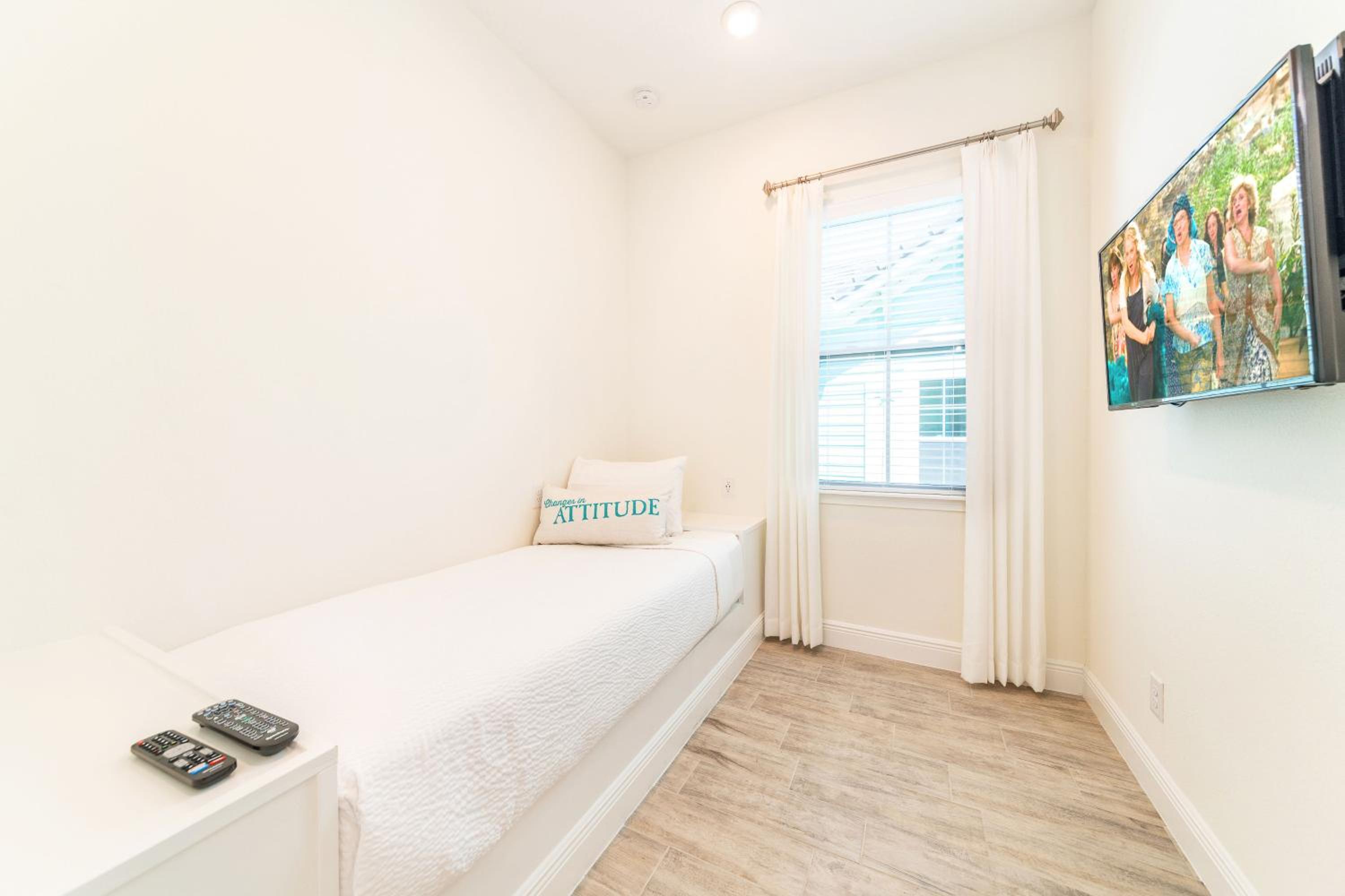 Sunkissed Cottage With Hot Tub Near Disney With Margaritaville Resort & Island H2O Access - 8046Su