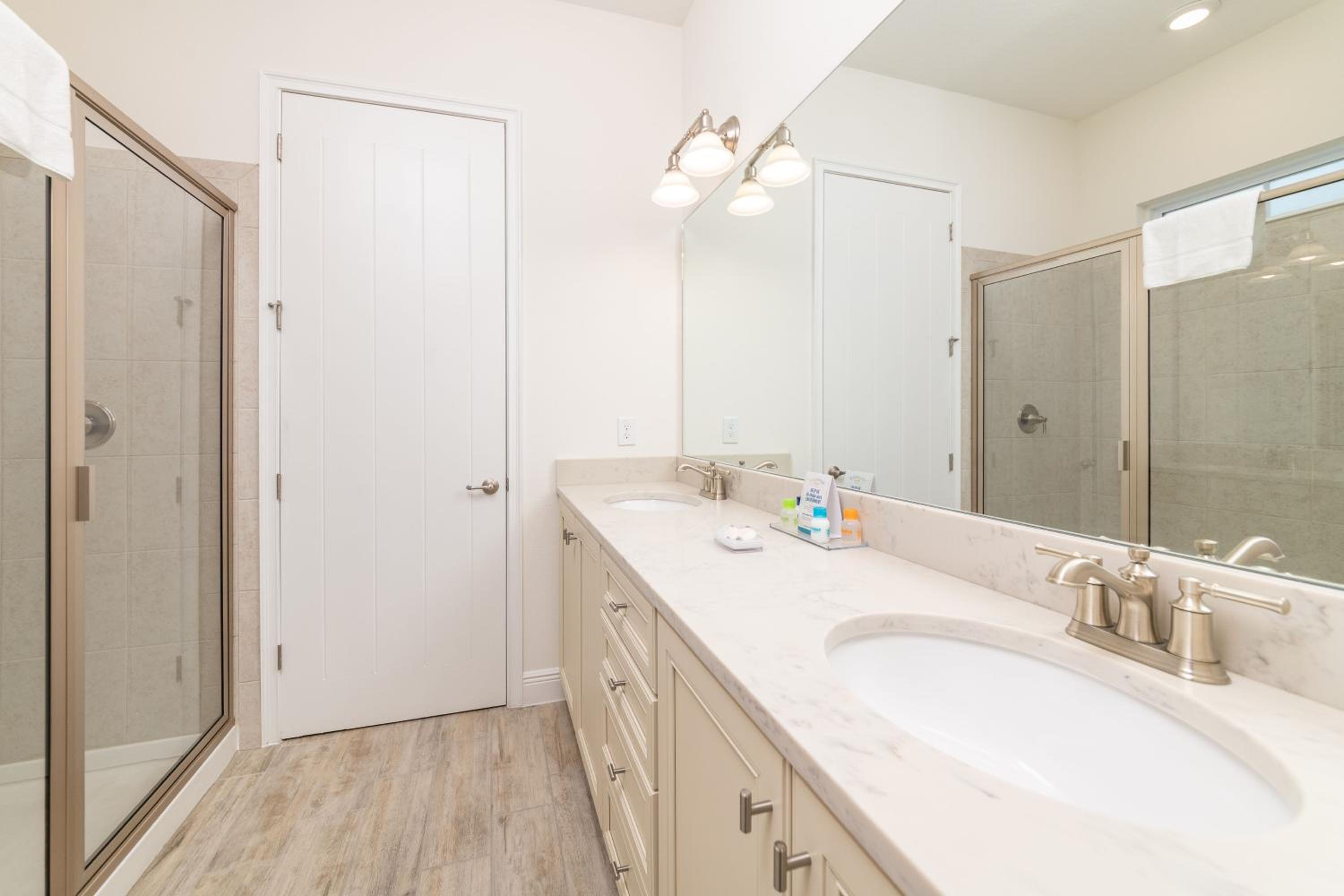 It's All Fin & Games Cottage With Private Pool Near Disney & Margaritaville Resort & Island H20 Waterpark Access - 3090Ph