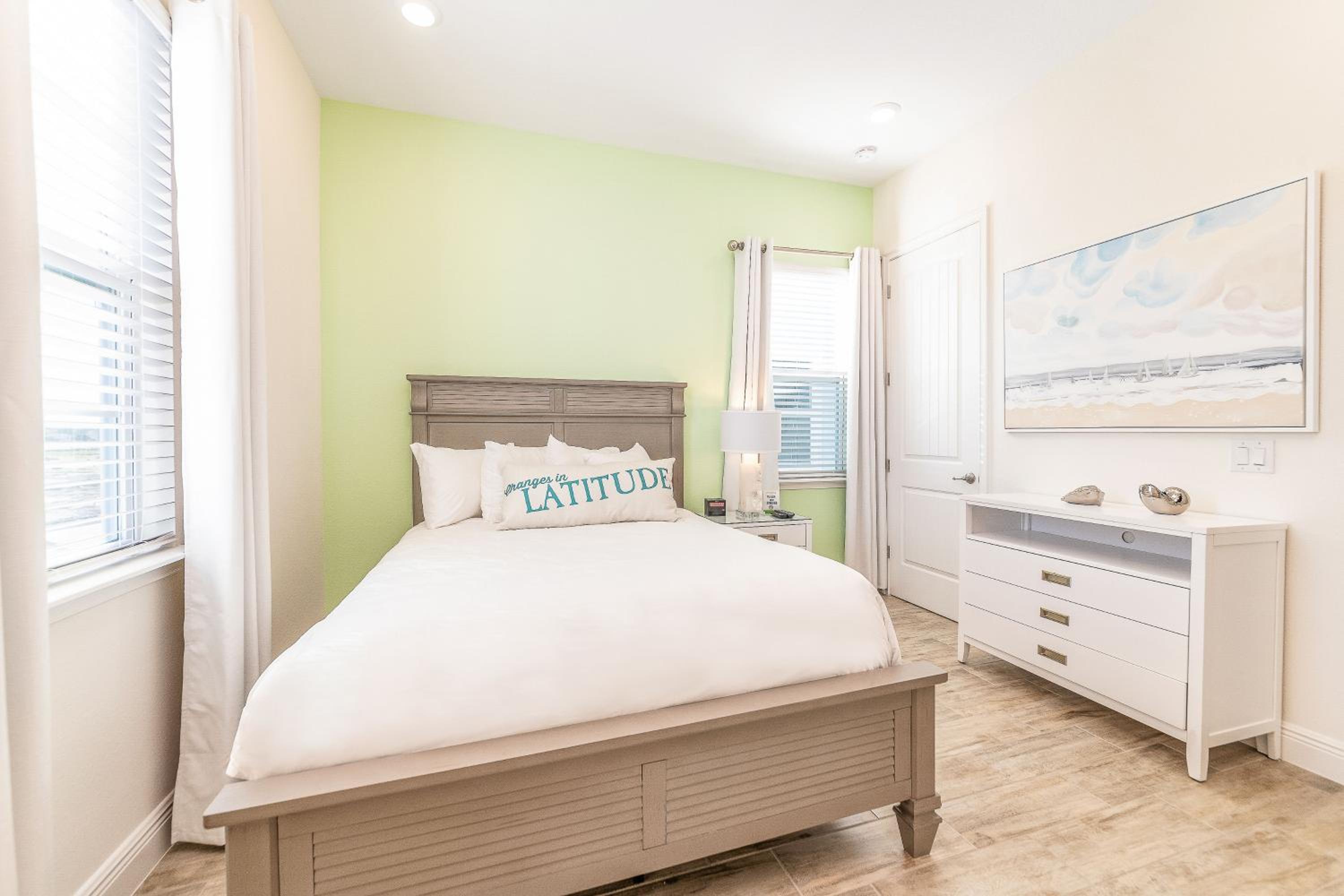Charming Cottage 3 Miles From Disney With Margaritaville Resort & Island H2O Access - 8083Kd