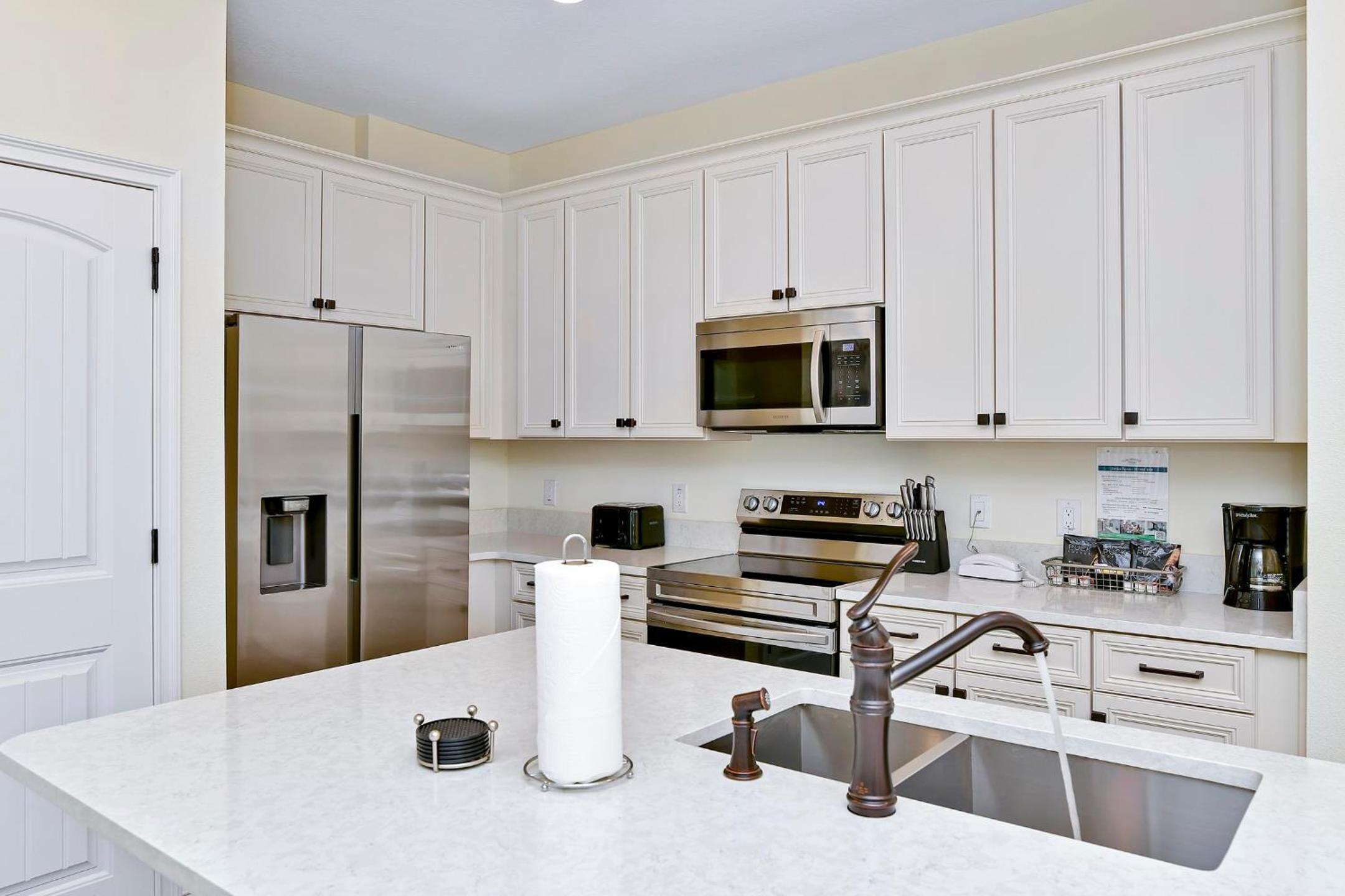Pretty Pink Villa Near Disney With Margaritaville Resort Access - 2942CL