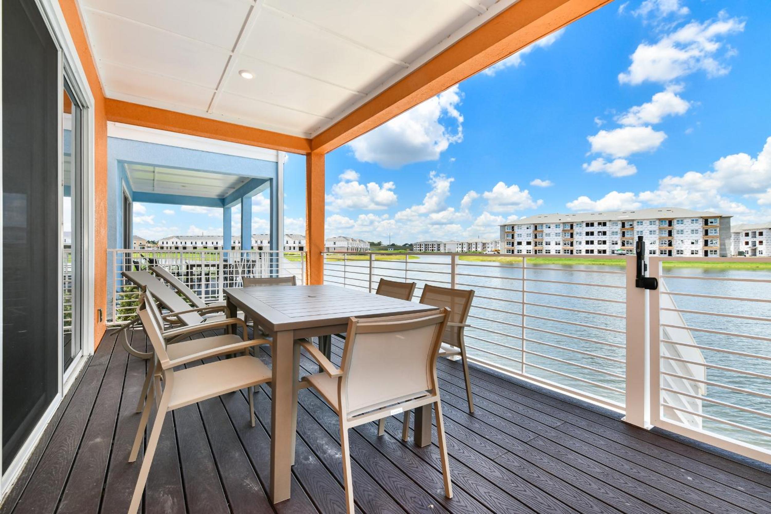 Waters Edge Cottage Near Disney With Margaritaville Resort & Island H20 Access - 8129Su
