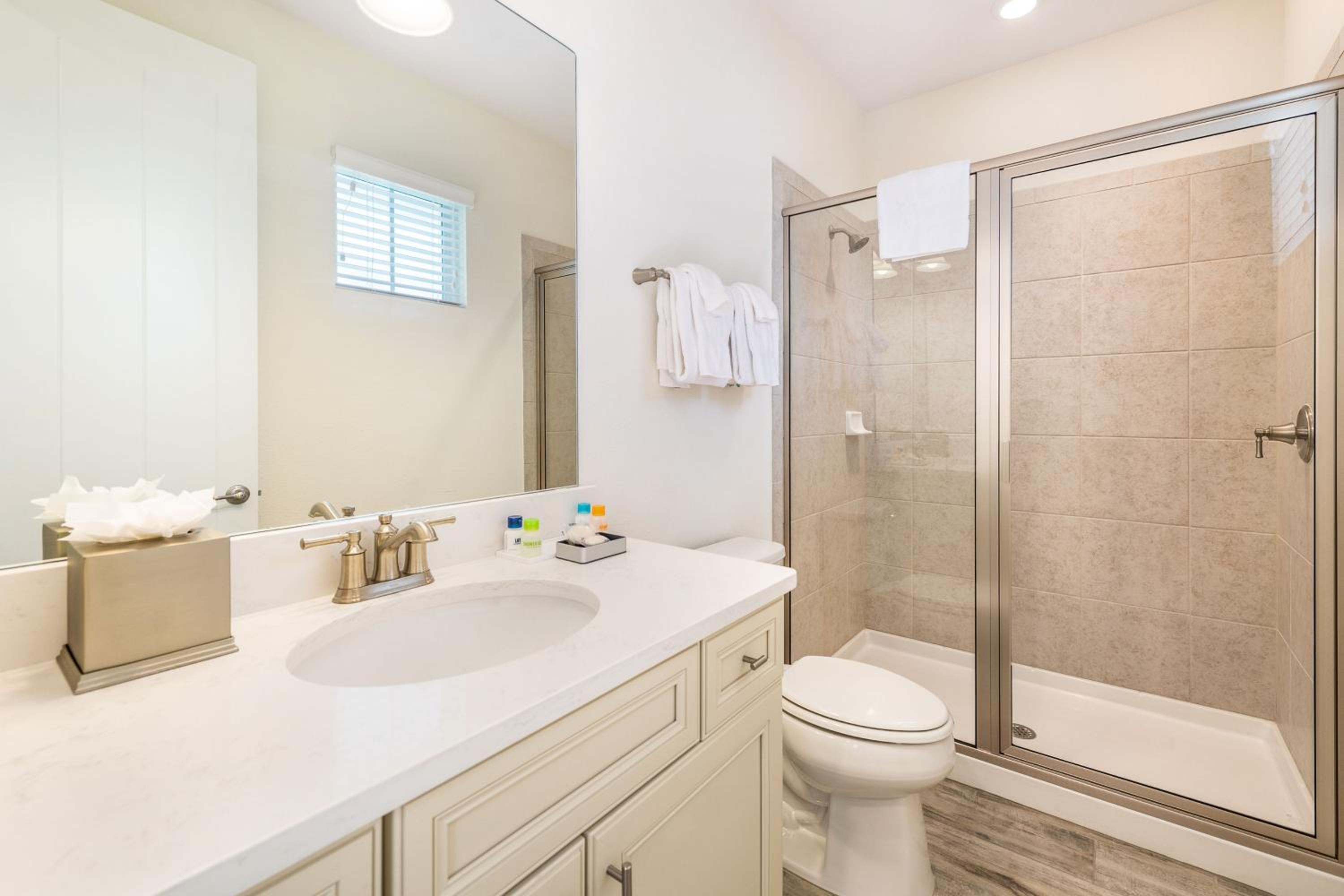 Love, Luck And Magic Cottage With Private Hot Tub Near Disney And Margaritaville Resort & Island H2O Access - 8013Ff