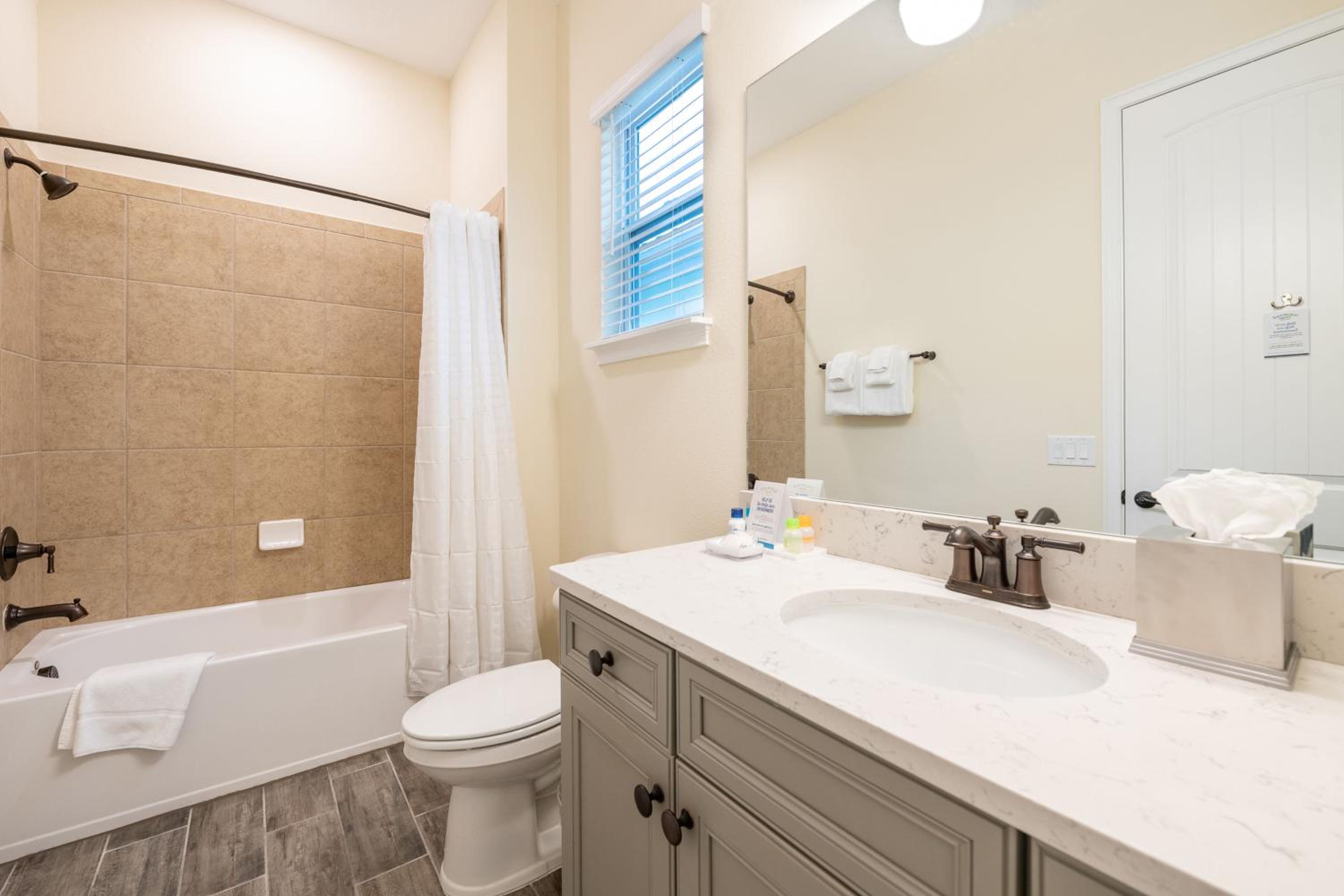 Cocktails & Dreams Cottage With Private Pool Near Disney With Margaritaville Resort & Island H2O Access - 8005St