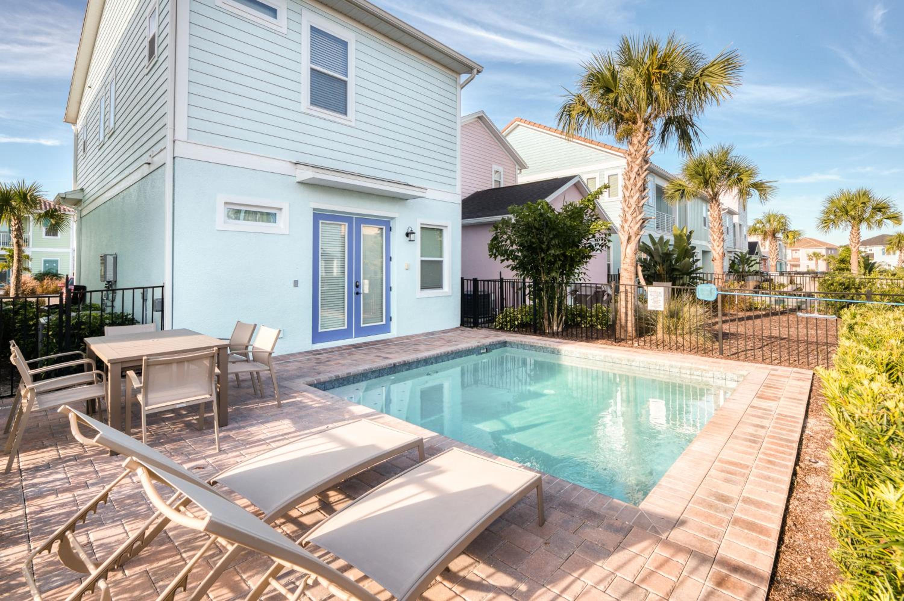 Cocktails & Dreams Cottage With Private Pool Near Disney With Margaritaville Resort & Island H2O Access - 8005St