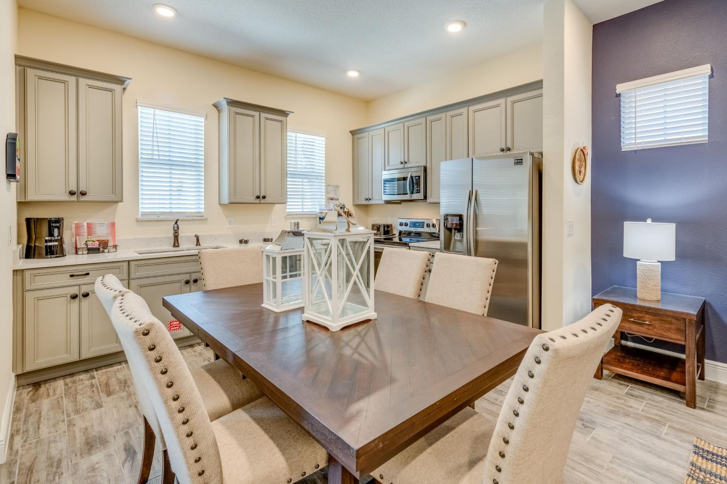 Sandy Cottage! 3 Miles From Disney With Margaritaville Resort & Island H2O Access - 8080Dr