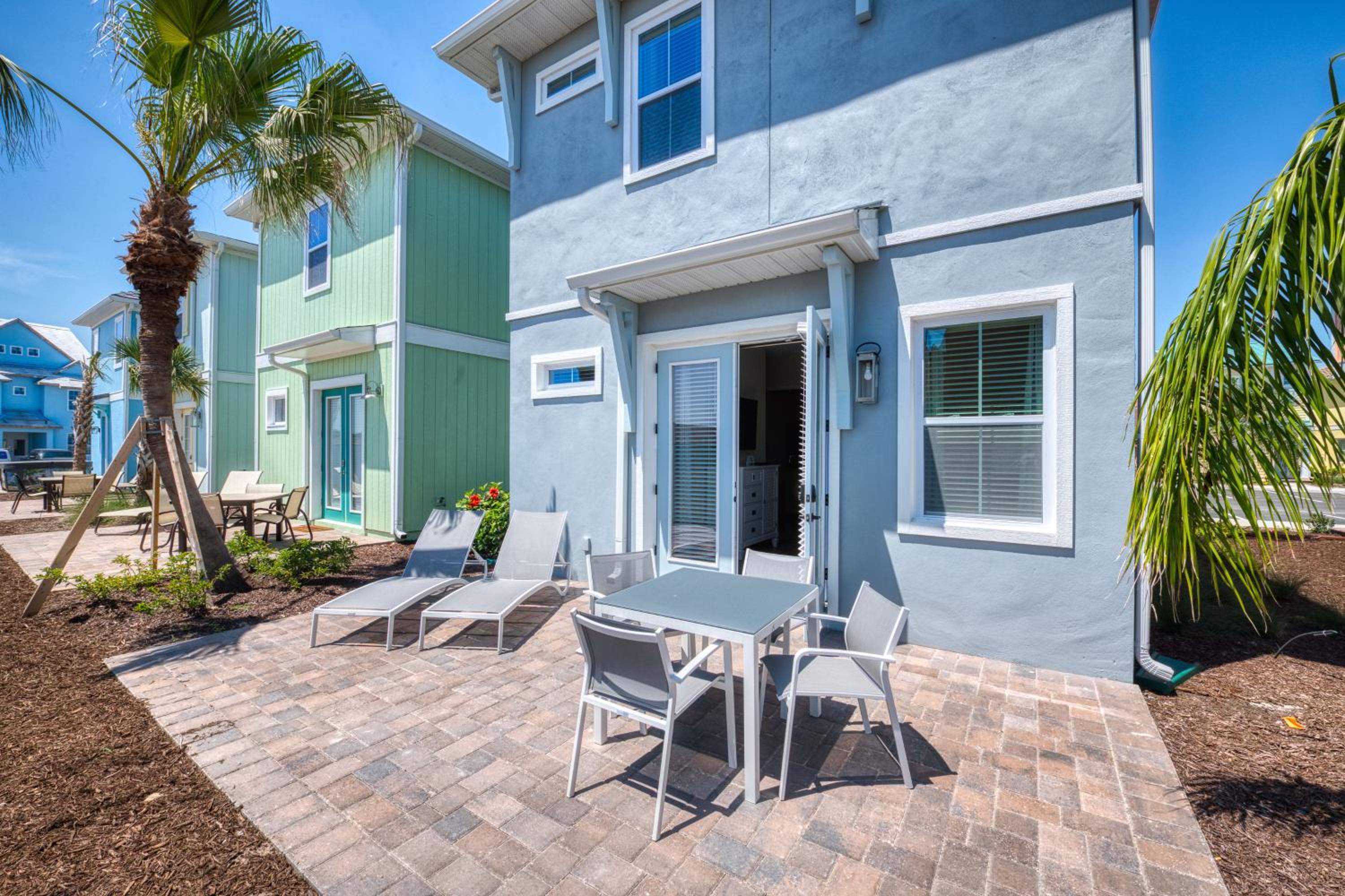 Sandy Cottage! 3 Miles From Disney With Margaritaville Resort & Island H2O Access - 8080Dr