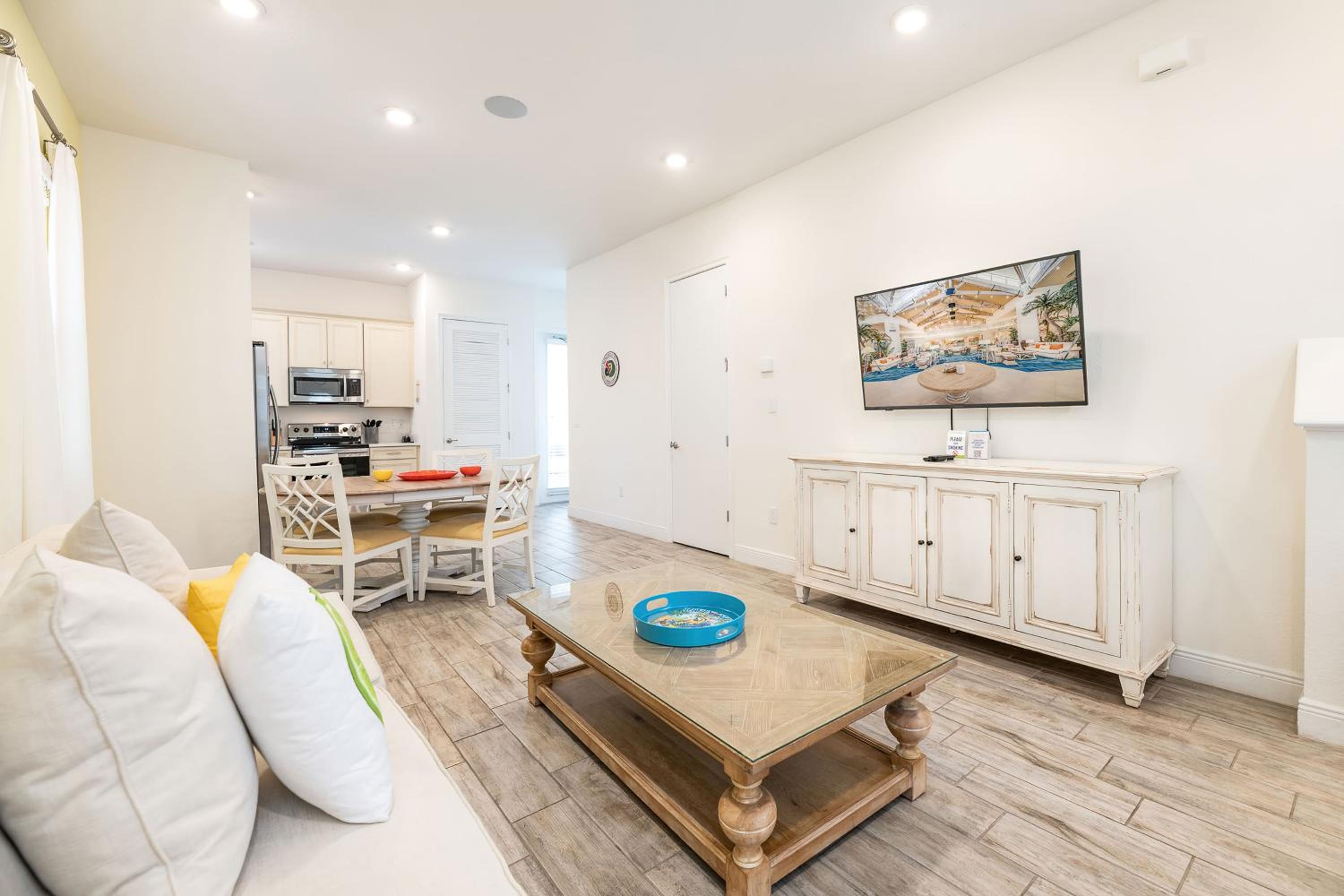 Inviting Cottage With Private Hot Tub Near Disney With Margaritaville Resort & Island H2O Access - 8072Dr