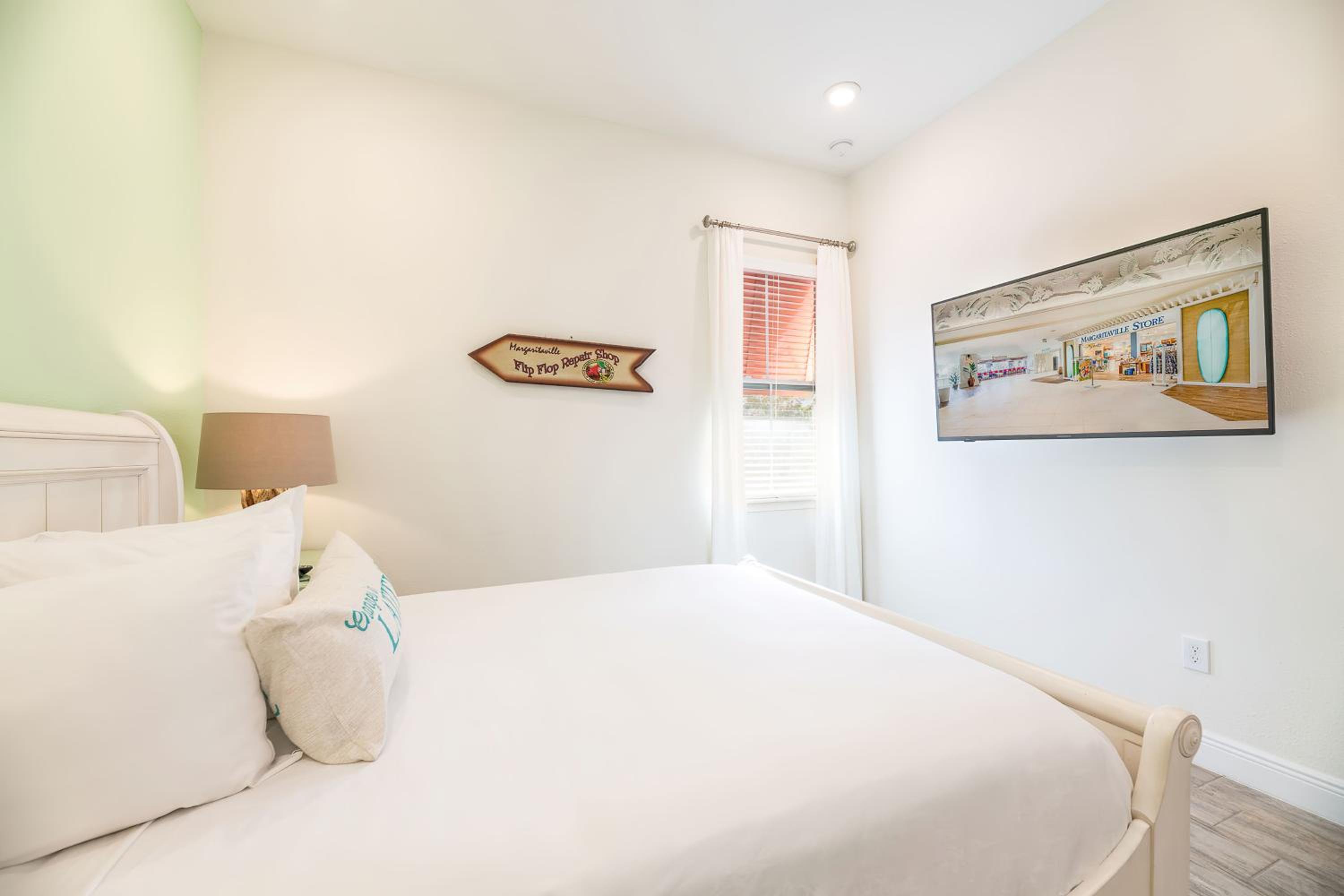 Inviting Cottage With Private Hot Tub Near Disney With Margaritaville Resort & Island H2O Access - 8072Dr