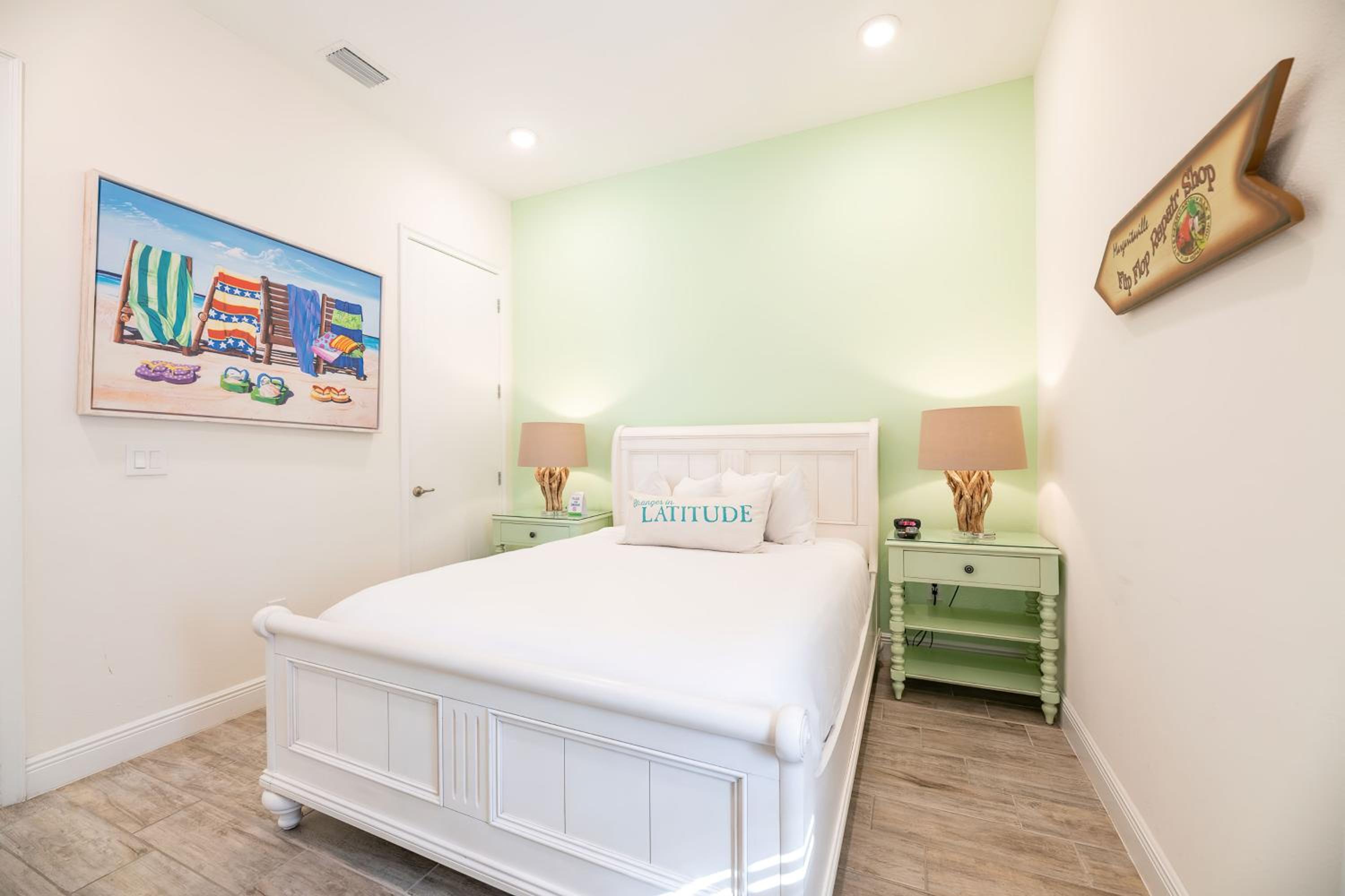 Inviting Cottage With Private Hot Tub Near Disney With Margaritaville Resort & Island H2O Access - 8072Dr