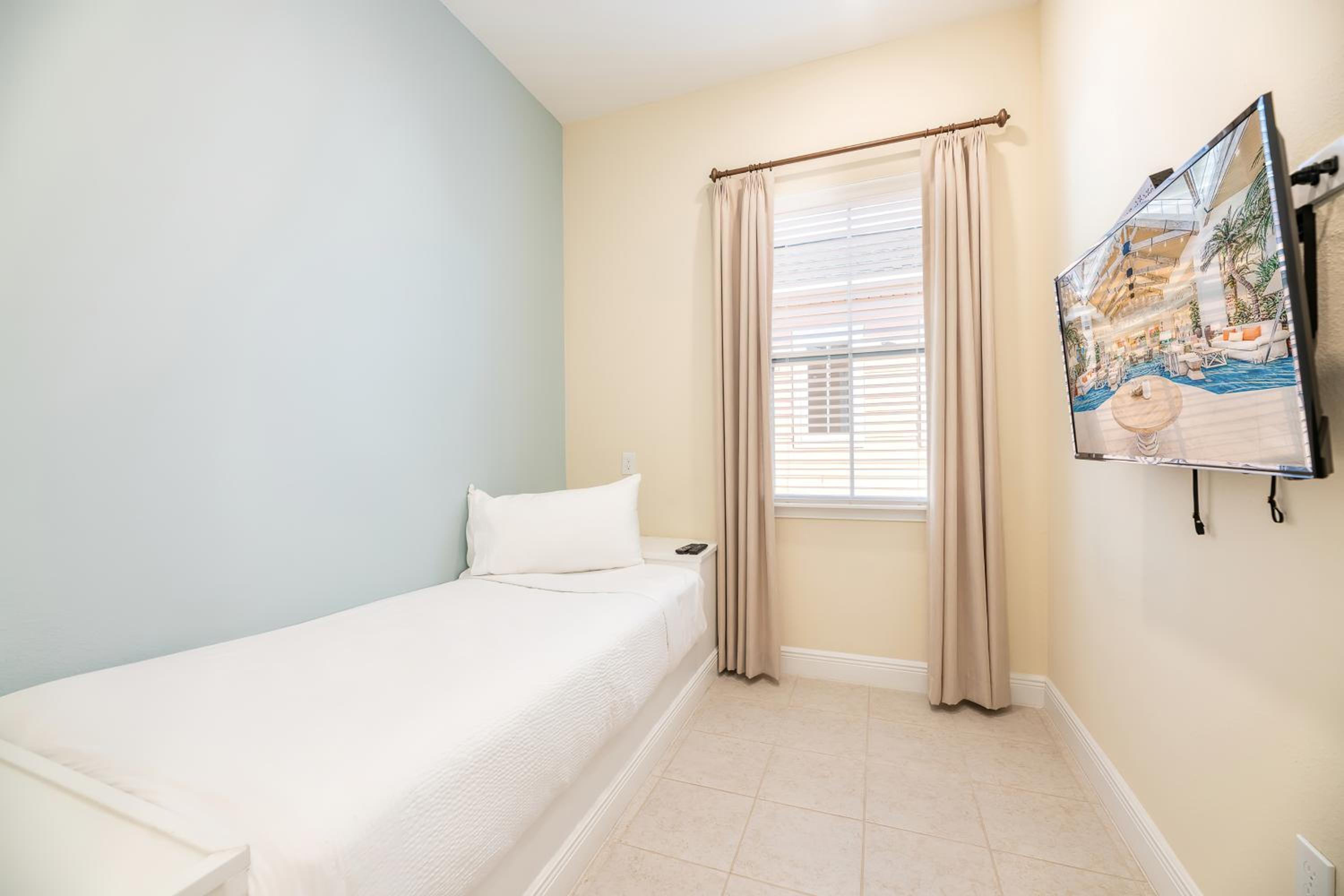 Shore To Please Cottage Near Disney With Margaritaville Resort & Island H2O Access - 3044Sp