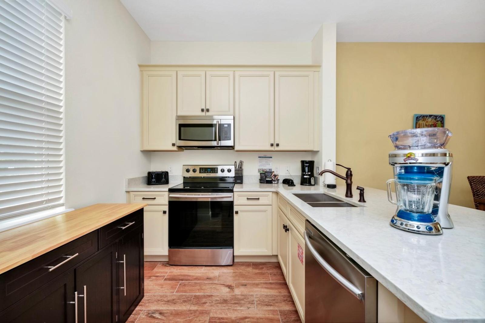 Orange Creamsickle Cottage Near Disney With Margaritaville Resort & Island H20 Waterpark Access - 2980Sr