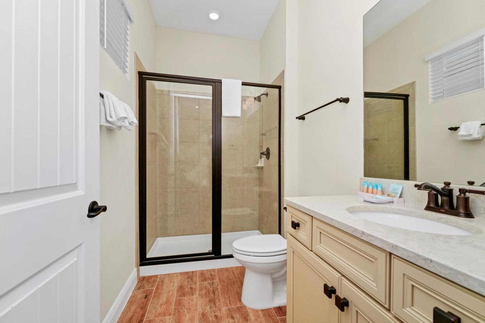 Orange Creamsickle Cottage Near Disney With Margaritaville Resort & Island H20 Waterpark Access - 2980Sr