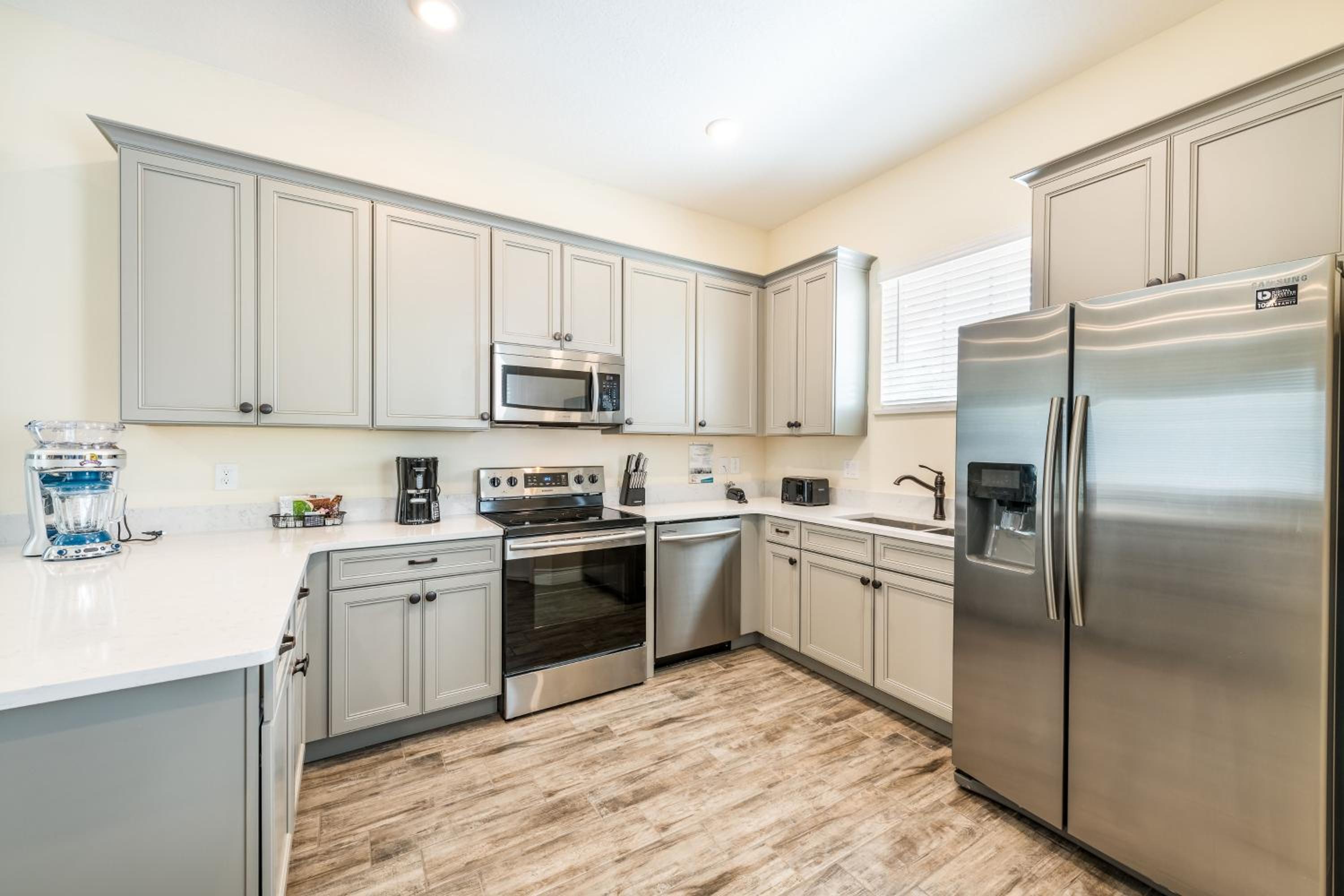 Sail Away! Beautiful Cottage With Private Hot Tub Near Disney With Margaritaville Resort & Island H2O Access - 3045Sp