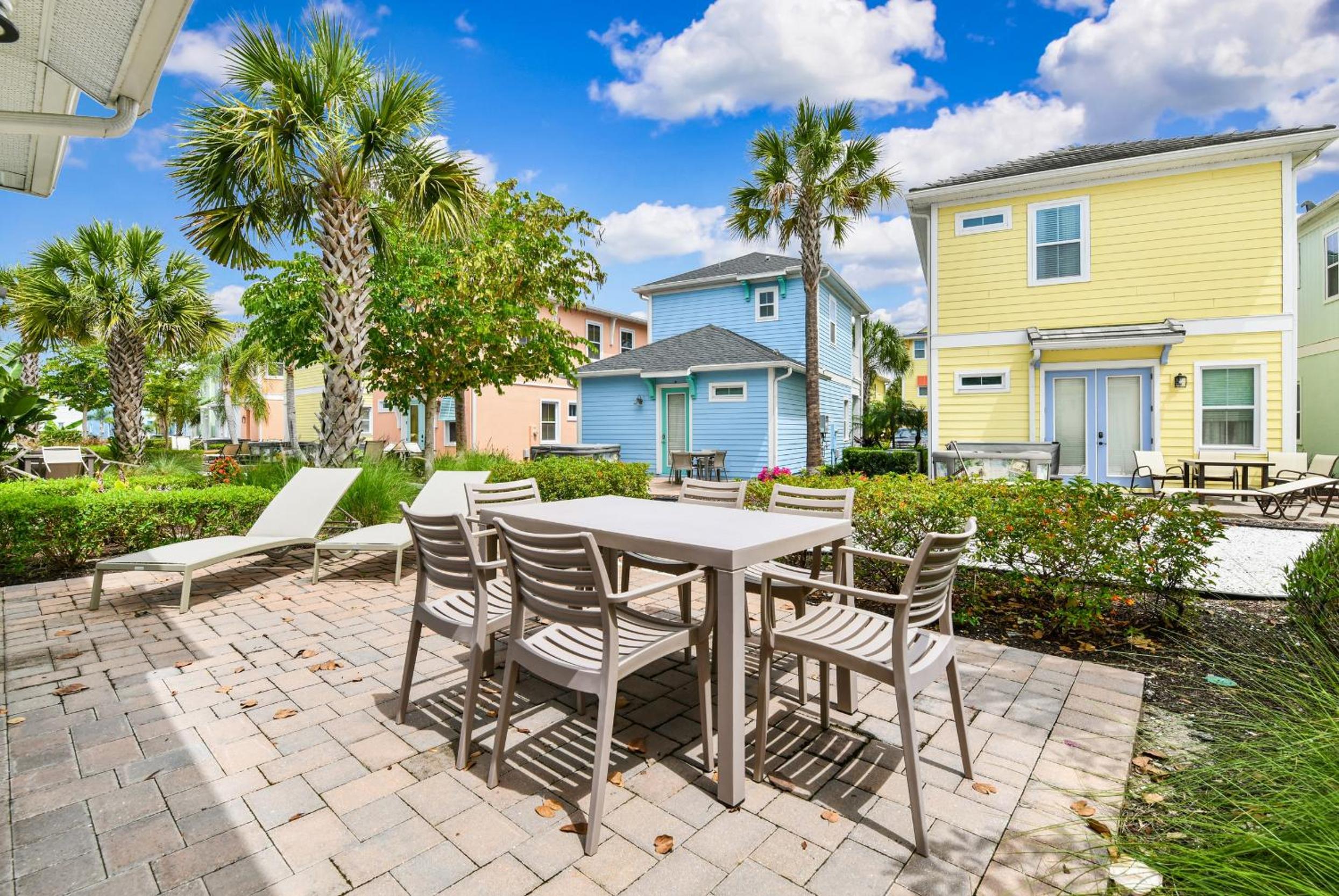 Crystal Cottage Near Disney With Margaritaville Resort & Island H2O Access - 8033Ls