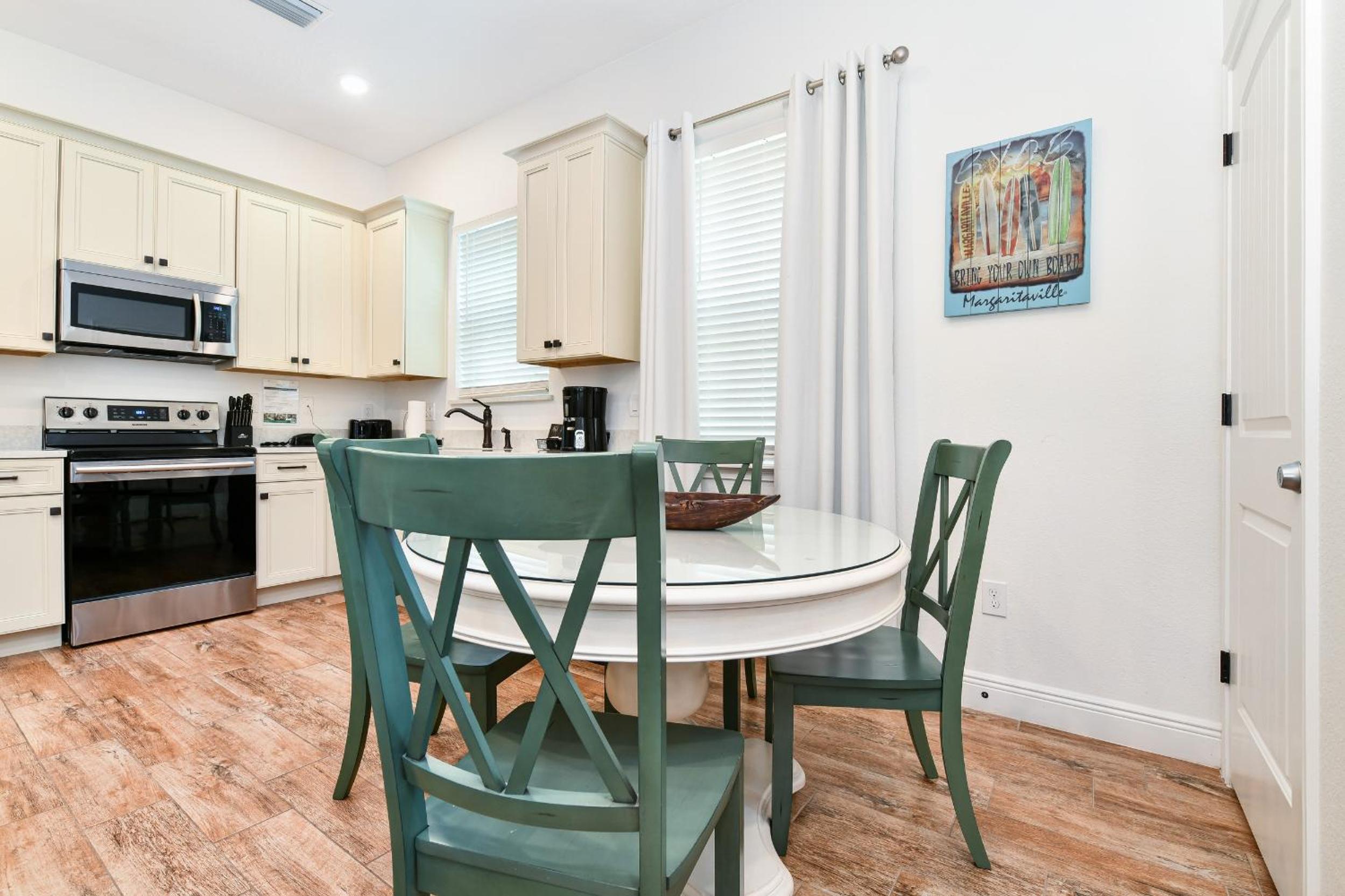 Crystal Cottage Near Disney With Margaritaville Resort & Island H2O Access - 8033Ls
