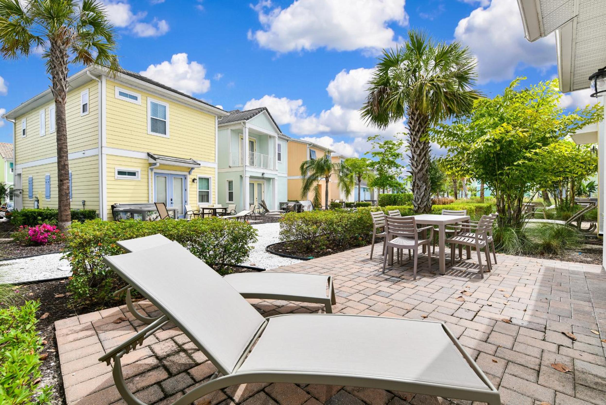 Crystal Cottage Near Disney With Margaritaville Resort & Island H2O Access - 8033Ls