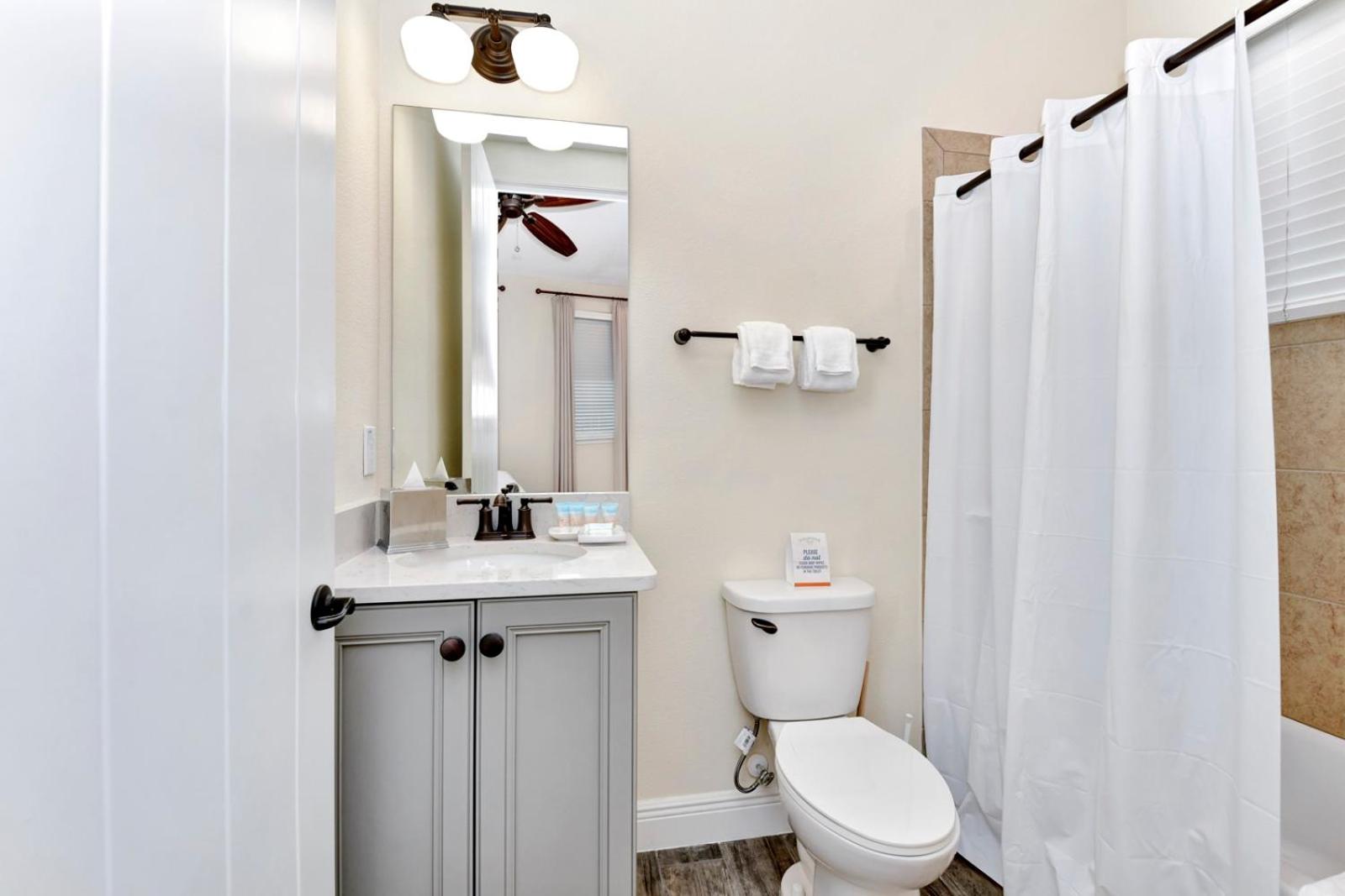 Blue Moon Luxurious Cottage With Private Pool Near Disney With Margaritaville Resort & Island H2O Access - 8073Su