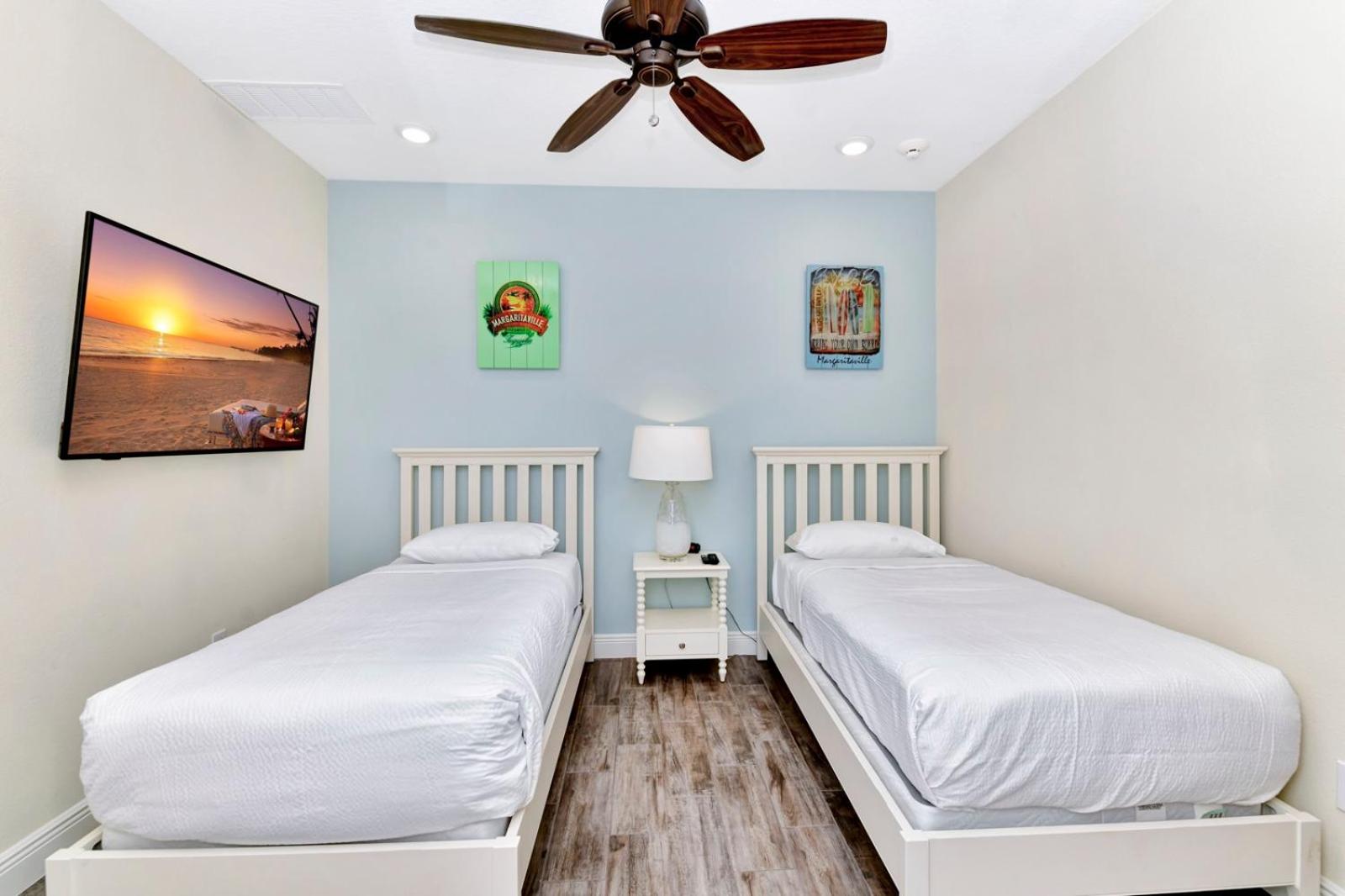 Blue Moon Luxurious Cottage With Private Pool Near Disney With Margaritaville Resort & Island H2O Access - 8073Su
