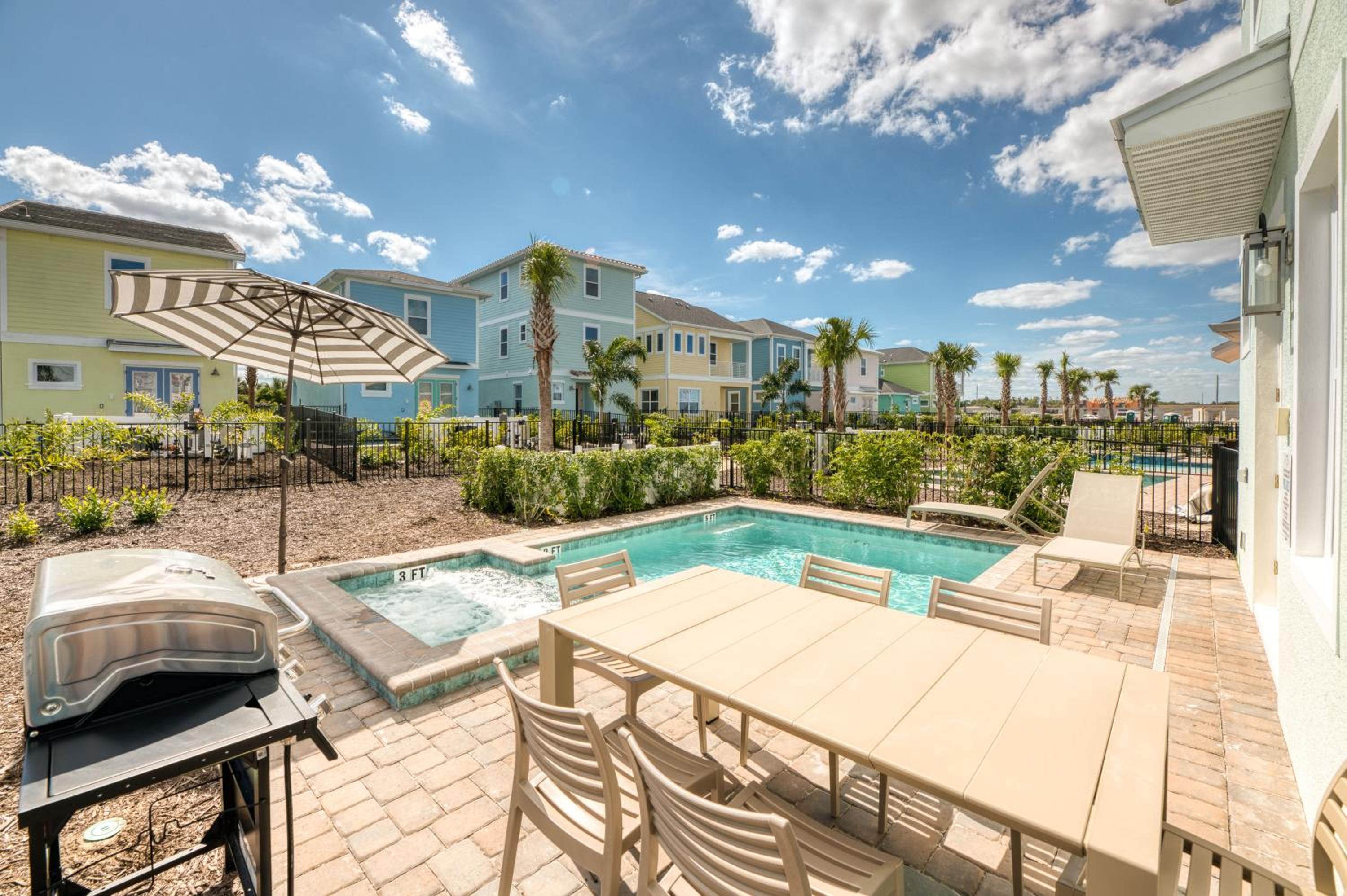 Sunset Dream Cottage With Private Pool Near Disney With Margaritaville Resort & Island H2O Access - 8029Kd