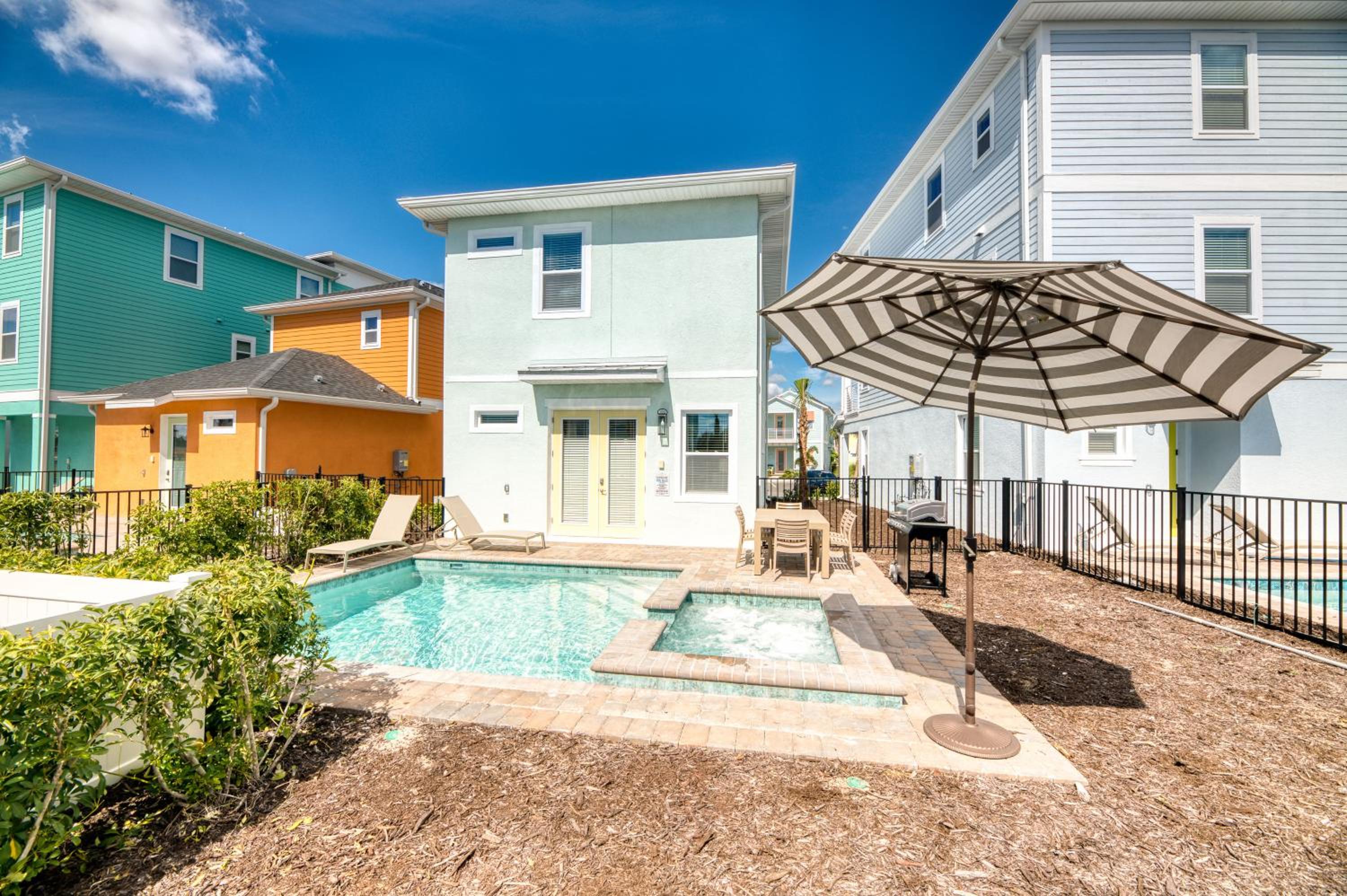 Sunset Dream Cottage With Private Pool Near Disney With Margaritaville Resort & Island H2O Access - 8029Kd