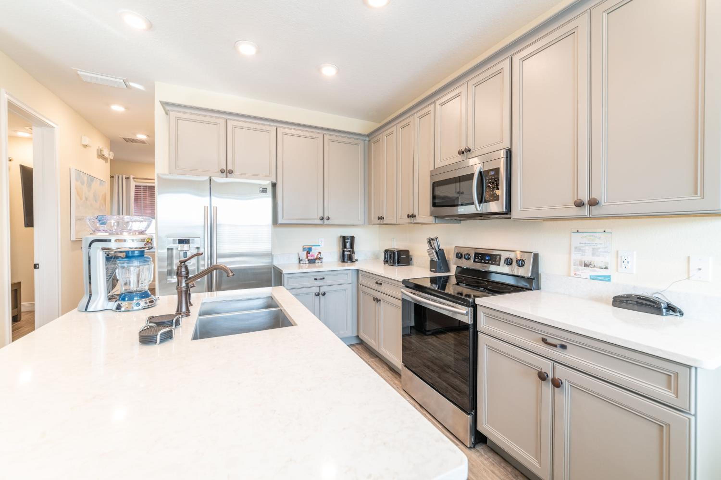Fun In The Sun Cottage With Private Pool Near Disney With Margaritaville Resort & Island H2O Access - 8052Sh