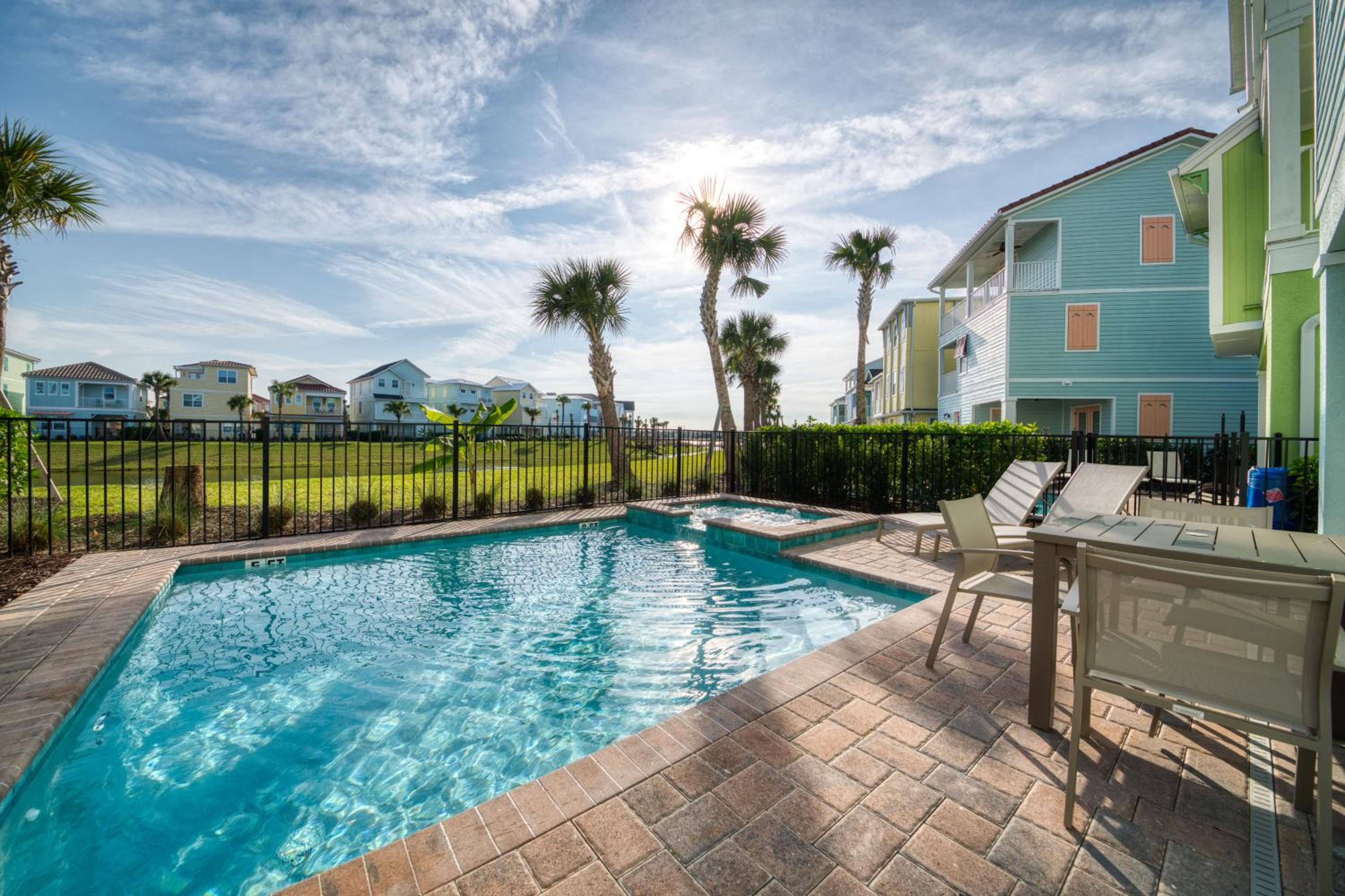 Fun In The Sun Cottage With Private Pool Near Disney With Margaritaville Resort & Island H2O Access - 8052Sh