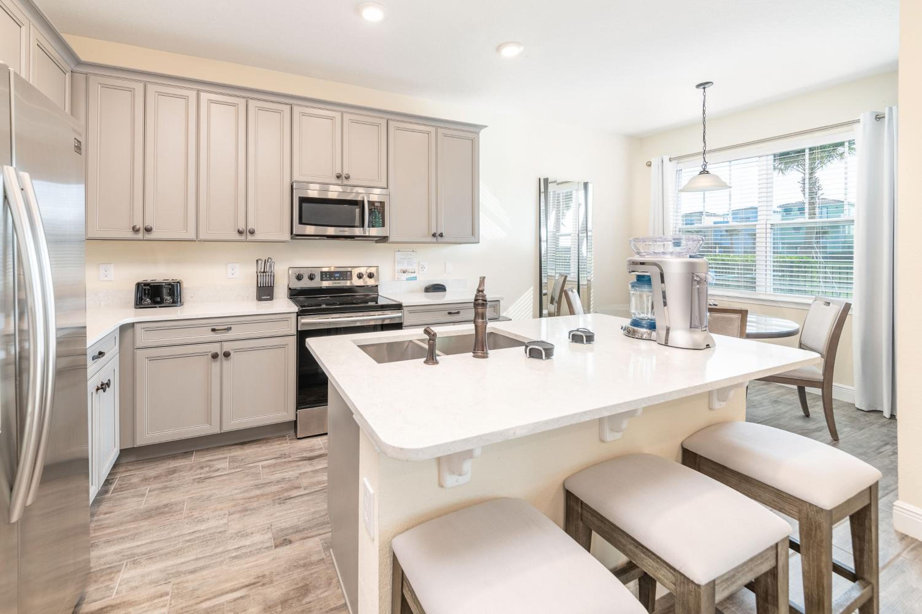 Fun In The Sun Cottage With Private Pool Near Disney With Margaritaville Resort & Island H2O Access - 8052Sh