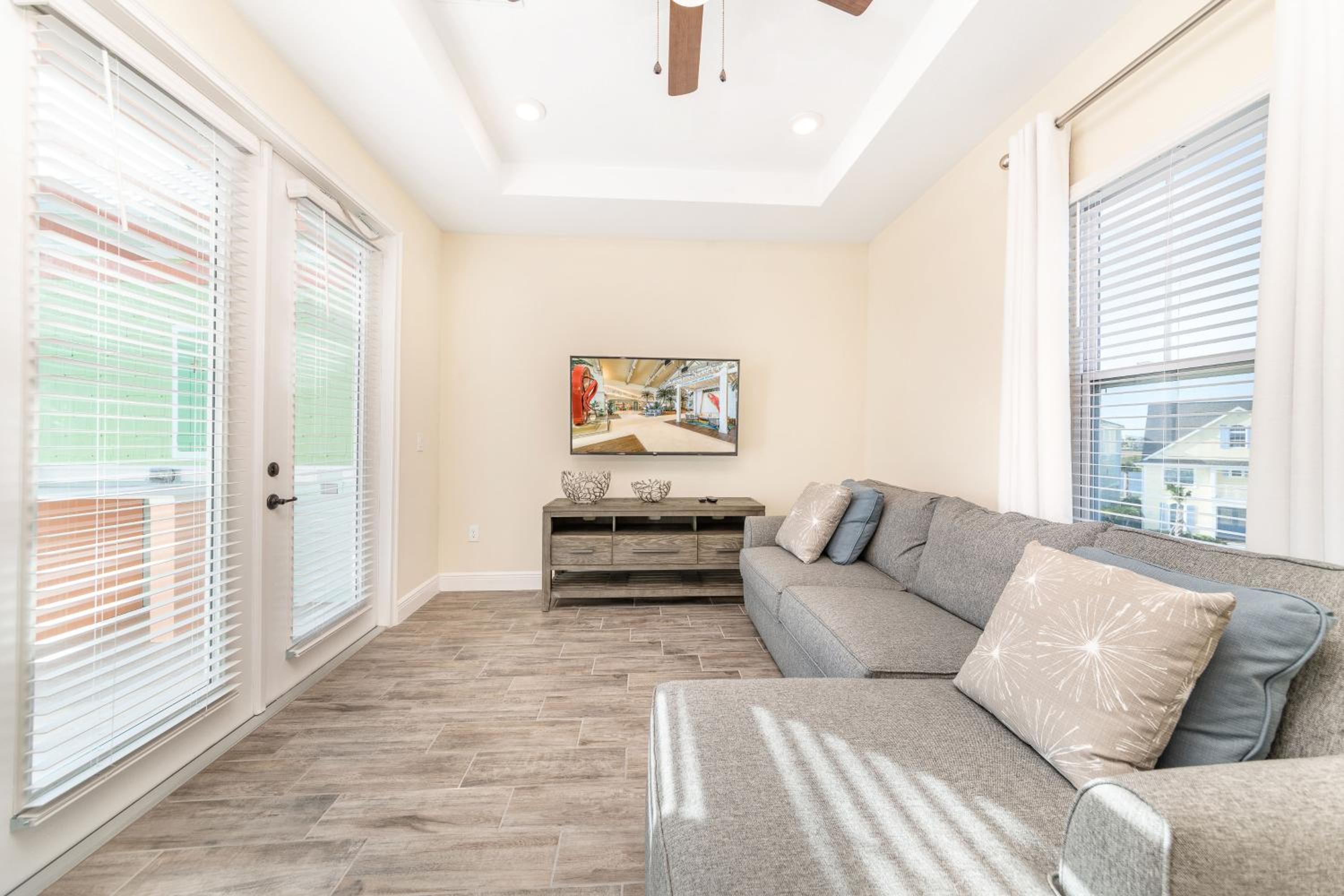 Fun In The Sun Cottage With Private Pool Near Disney With Margaritaville Resort & Island H2O Access - 8052Sh