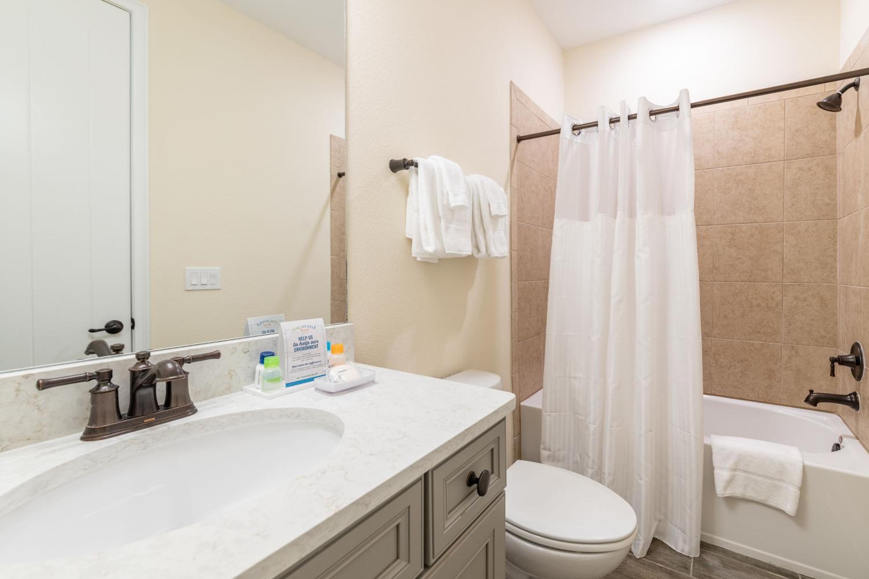 Fun In The Sun Cottage With Private Pool Near Disney With Margaritaville Resort & Island H2O Access - 8052Sh