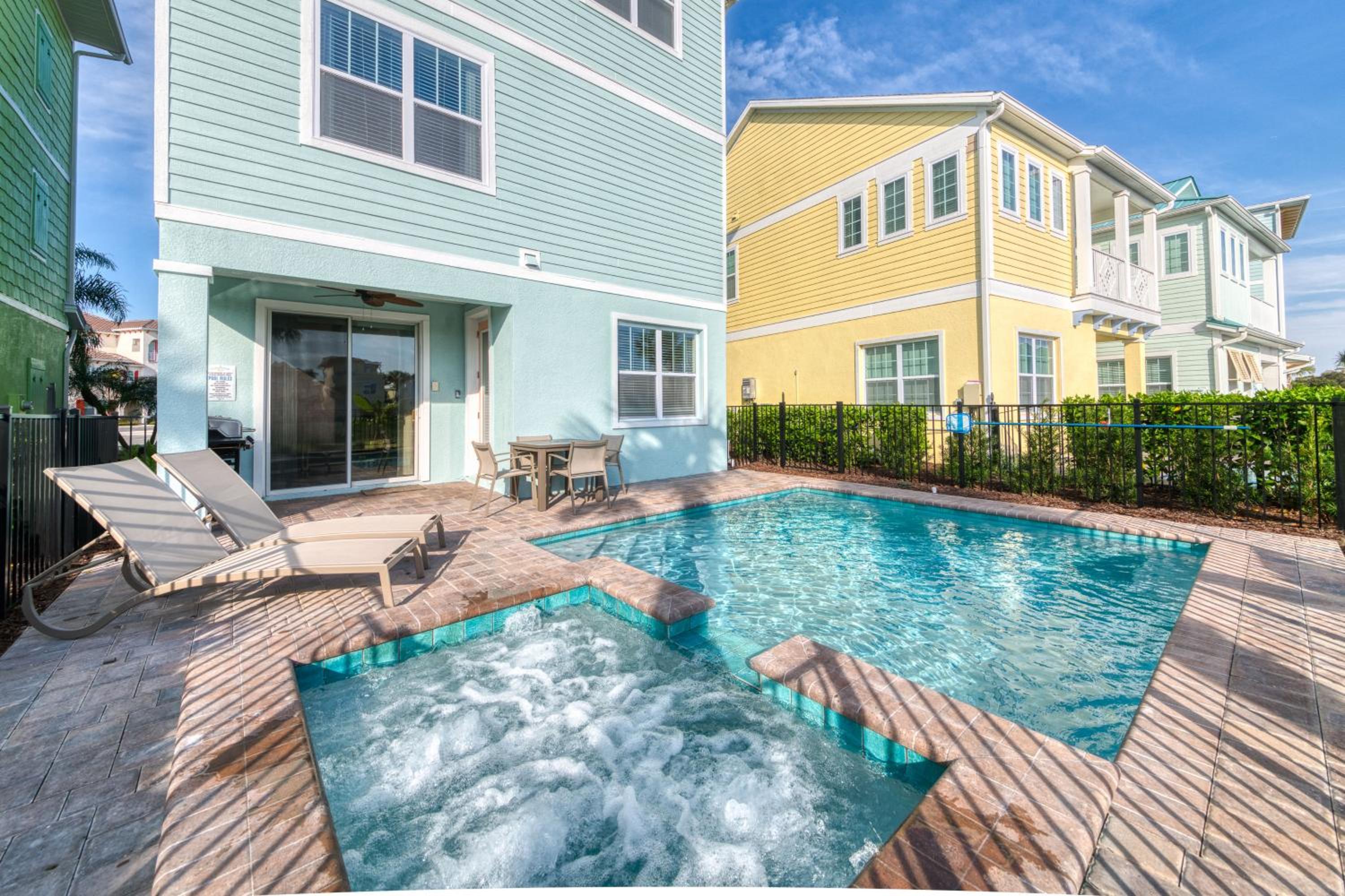 Fun In The Sun Cottage With Private Pool Near Disney With Margaritaville Resort & Island H2O Access - 8052Sh