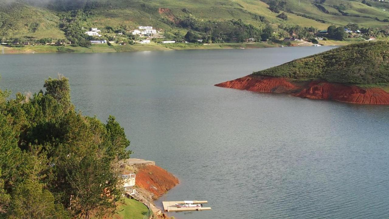 Hermosa Casa Campestre en el Lago Calima