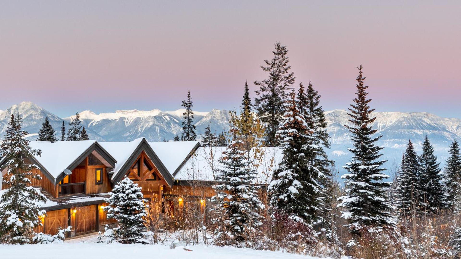 Lush Mountain Accommodations