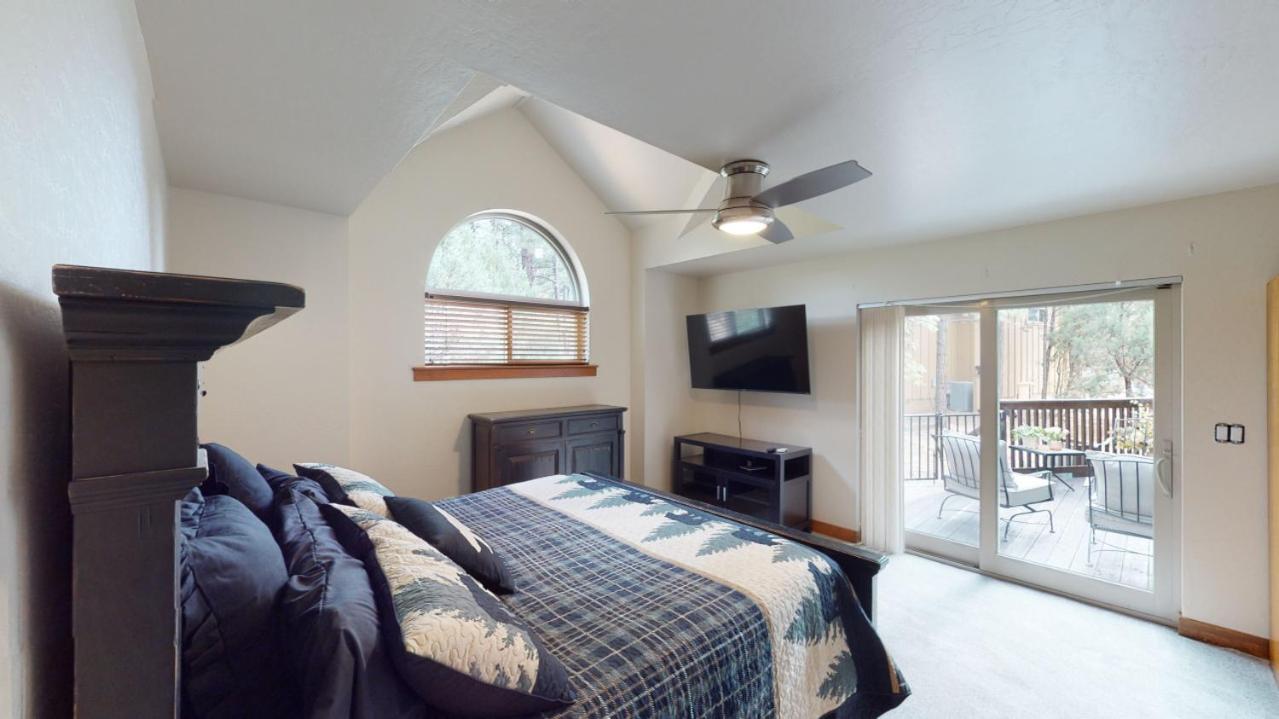 Torreon Cozy Cabin - Decks - BBQ - 4 Bedroom - Sleeps 8