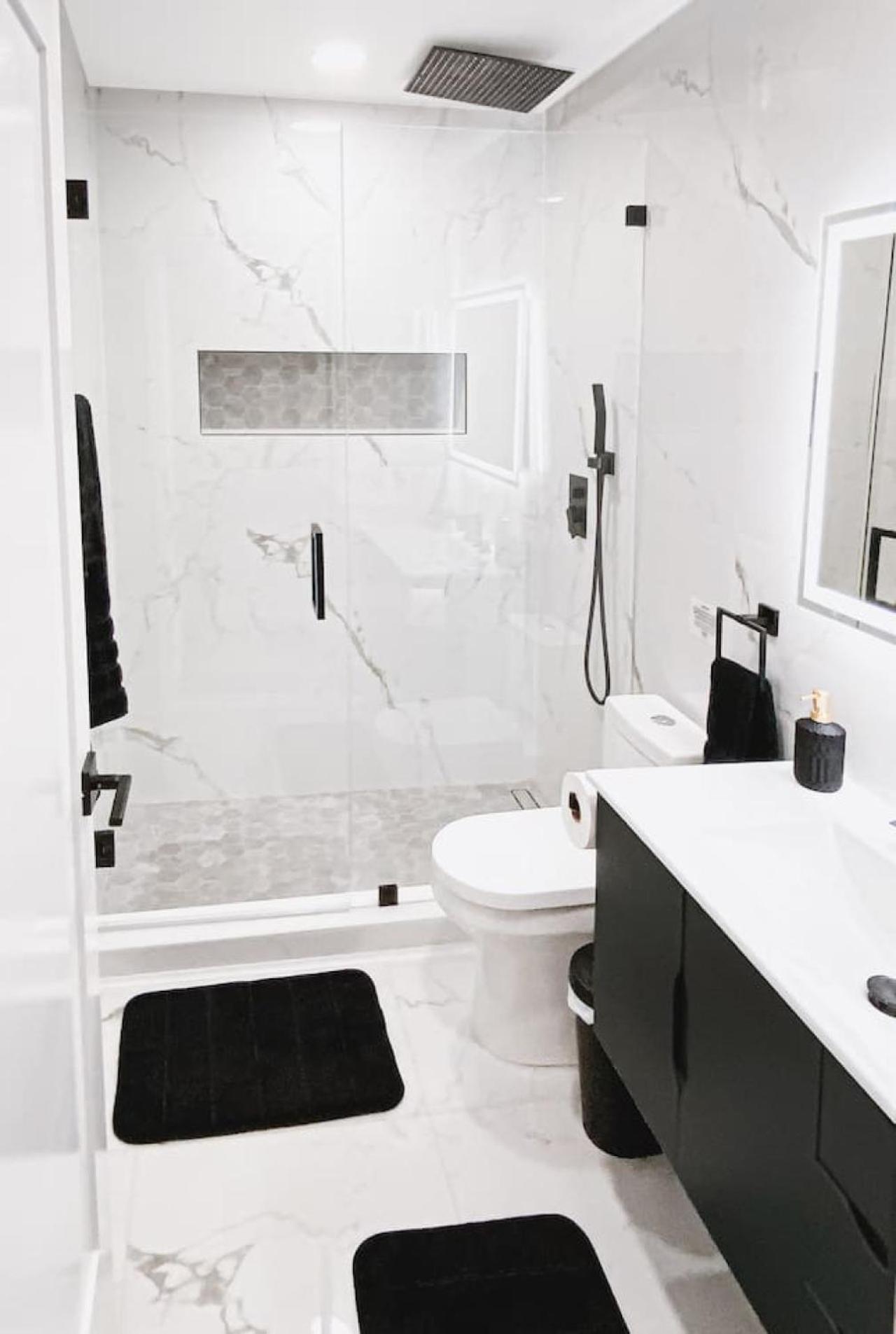 Near Beaches 3 BR Luxury Fort Lauderdale Home